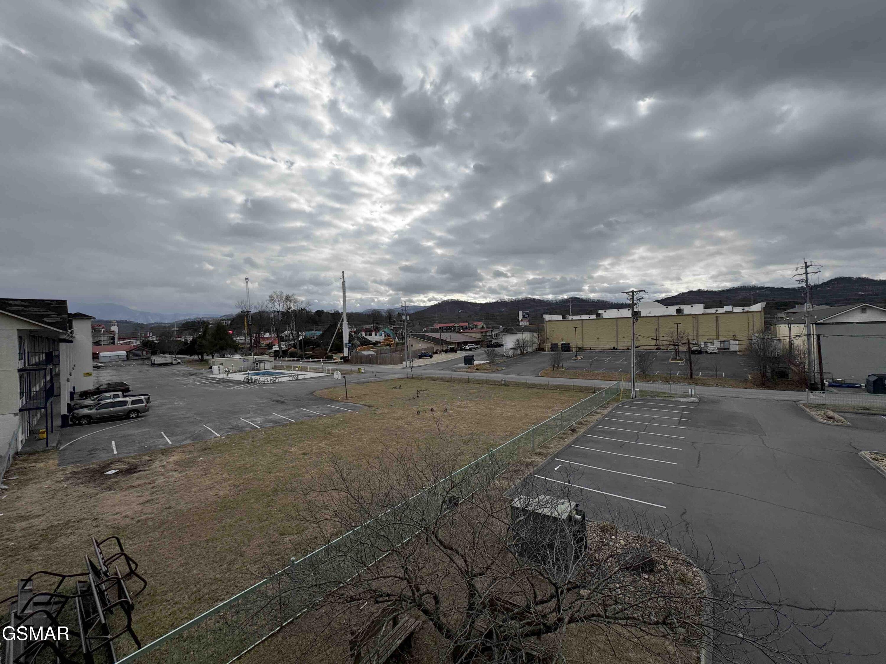 3215 N River Road Pigeon Forge TN 37863