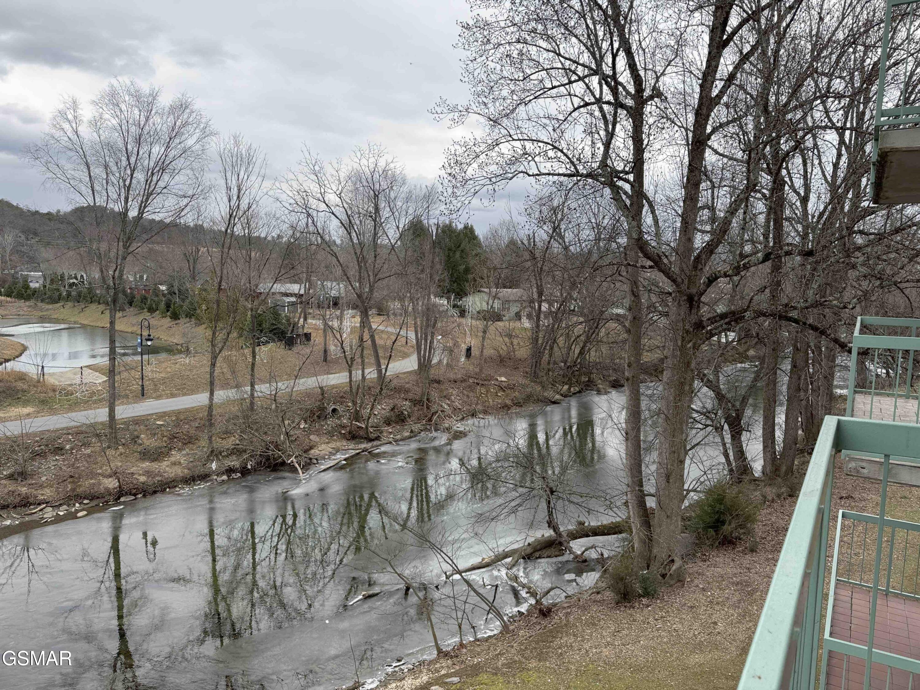 3215 N River Road Pigeon Forge TN 37863