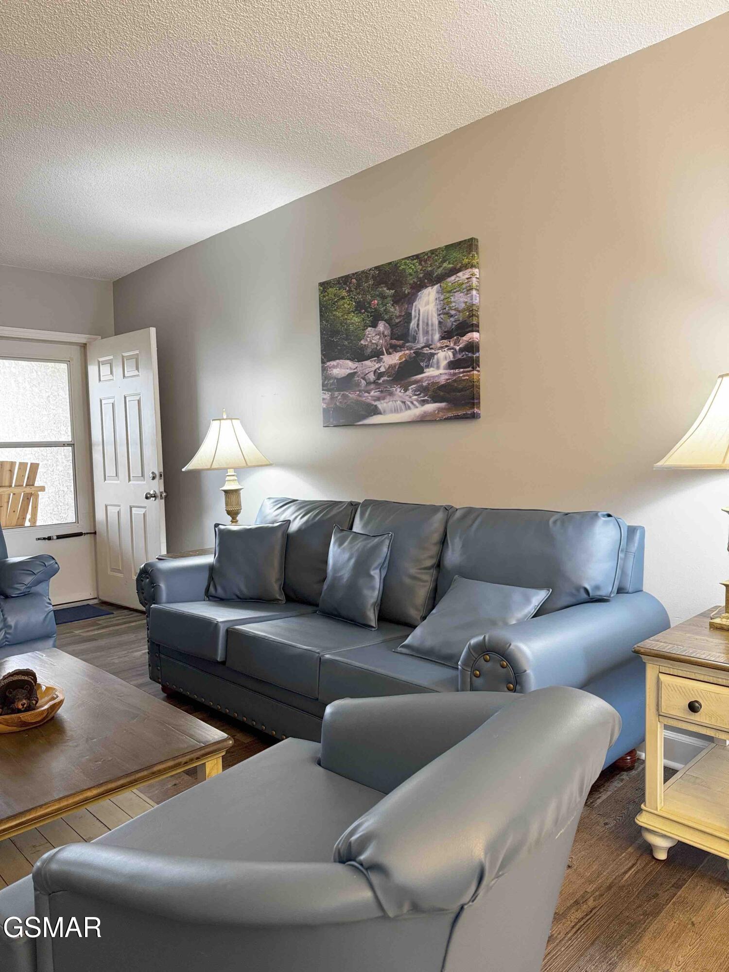 3215 N River Road Pigeon Forge TN 37863