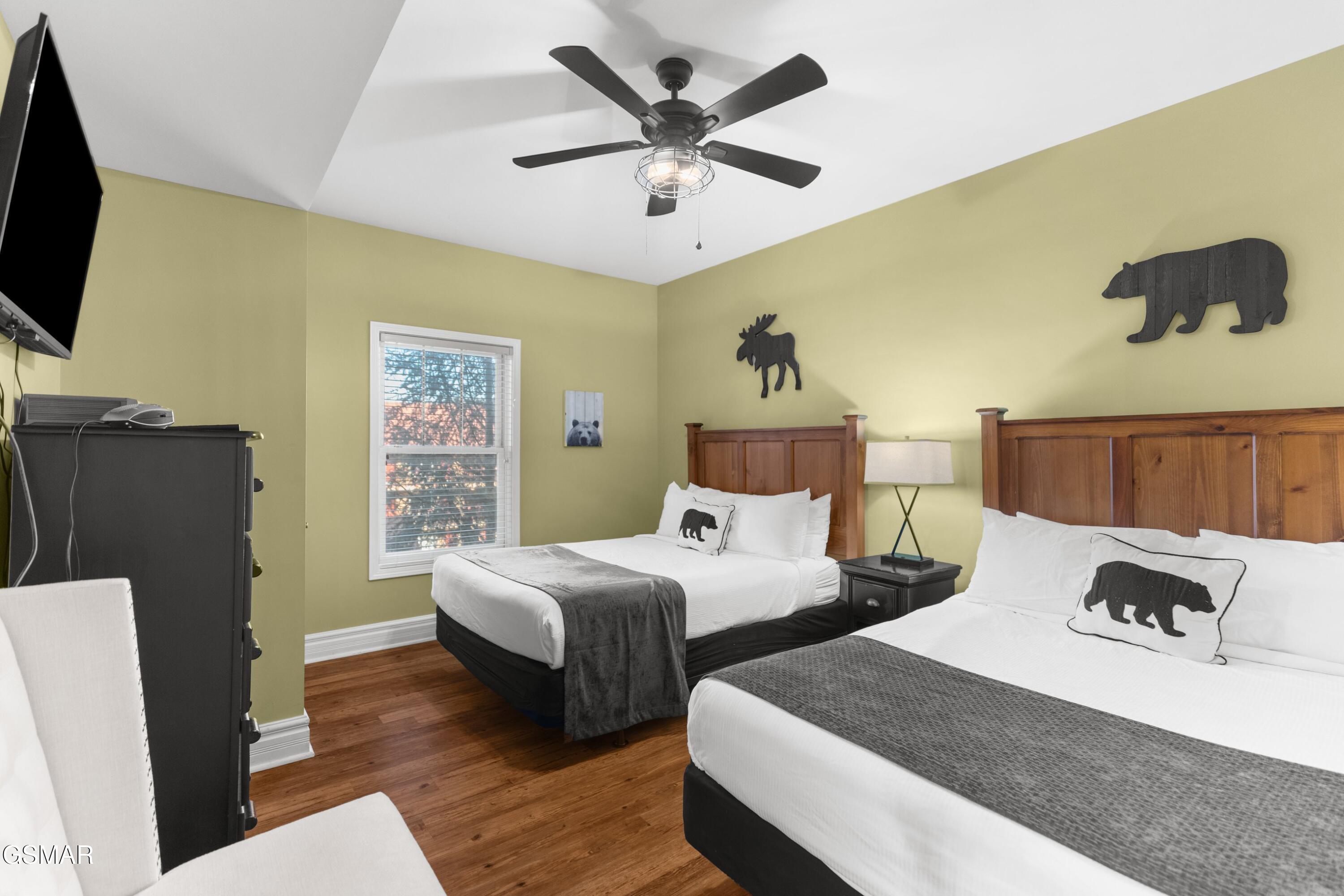 215 Woliss Gatlinburg TN 37738