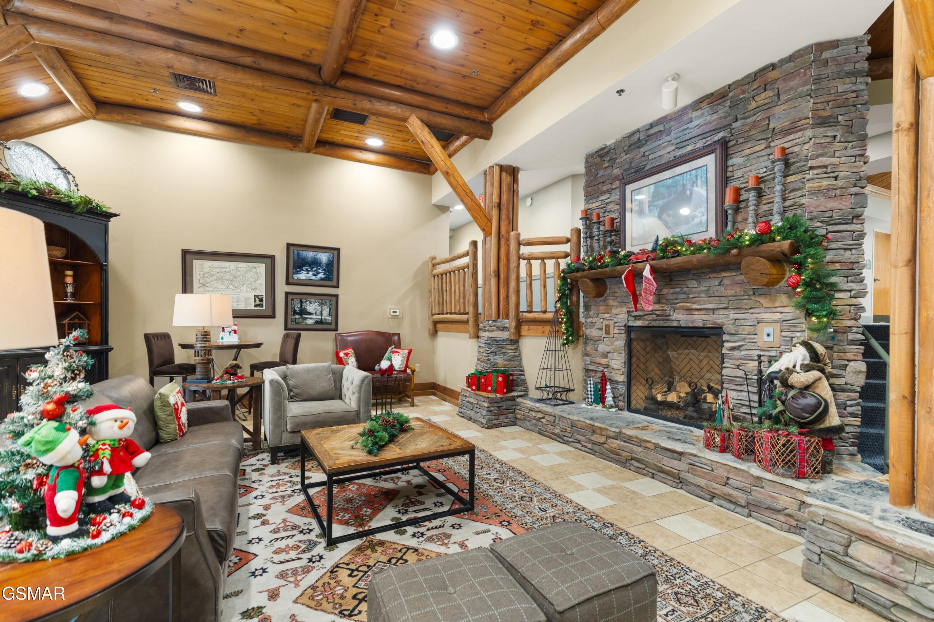 215 Woliss Gatlinburg TN 37738