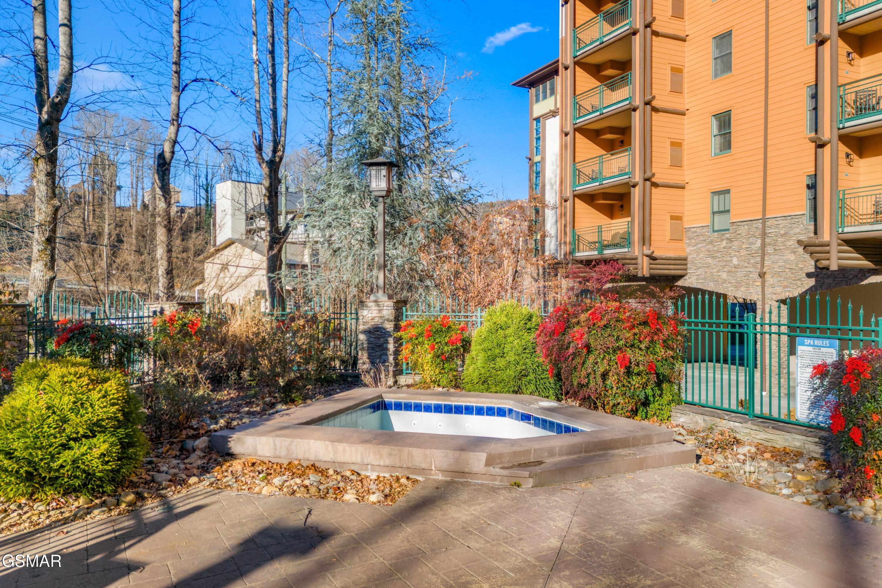 215 Woliss Gatlinburg TN 37738