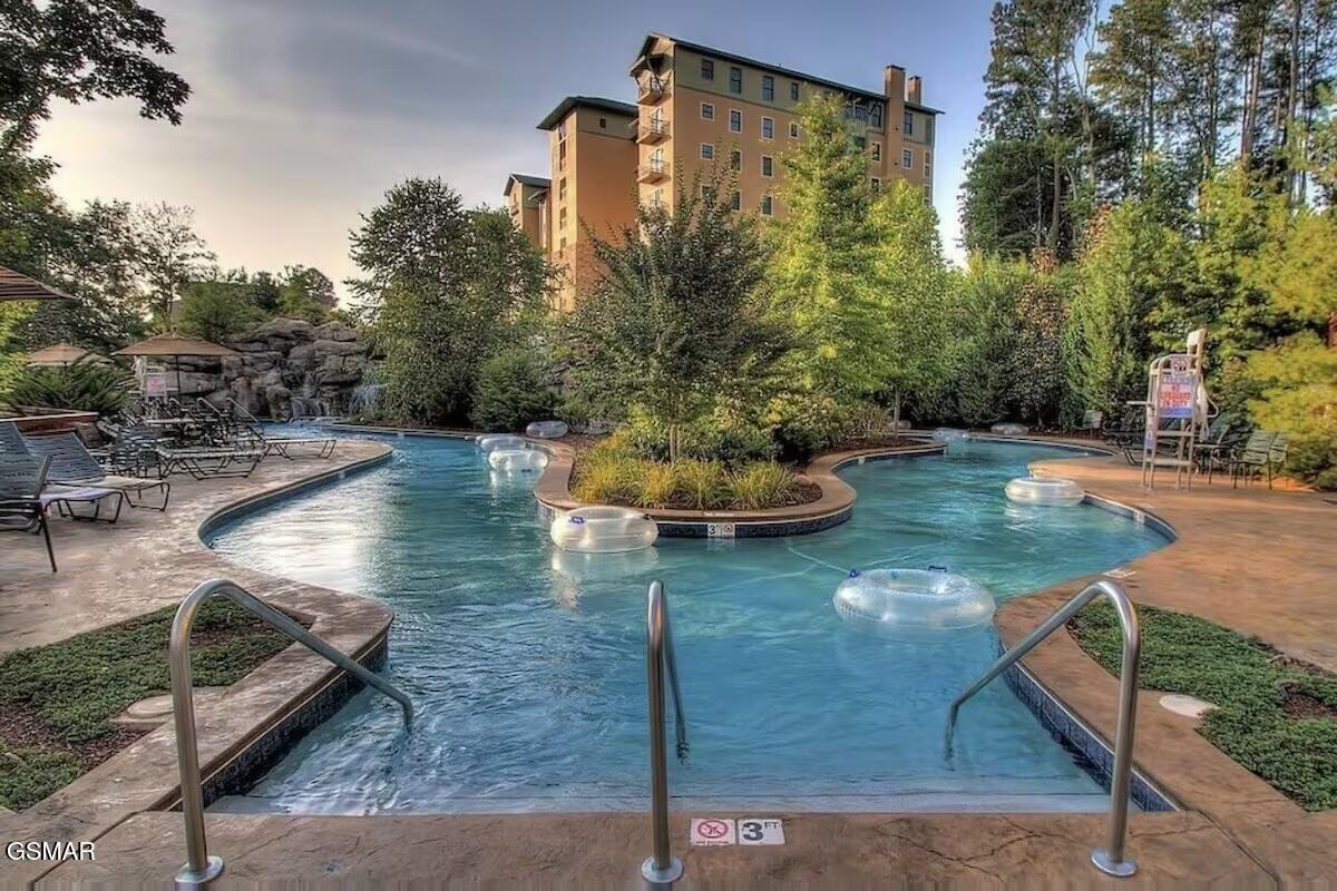 212 Dollywood Lane Pigeon Forge TN 37863