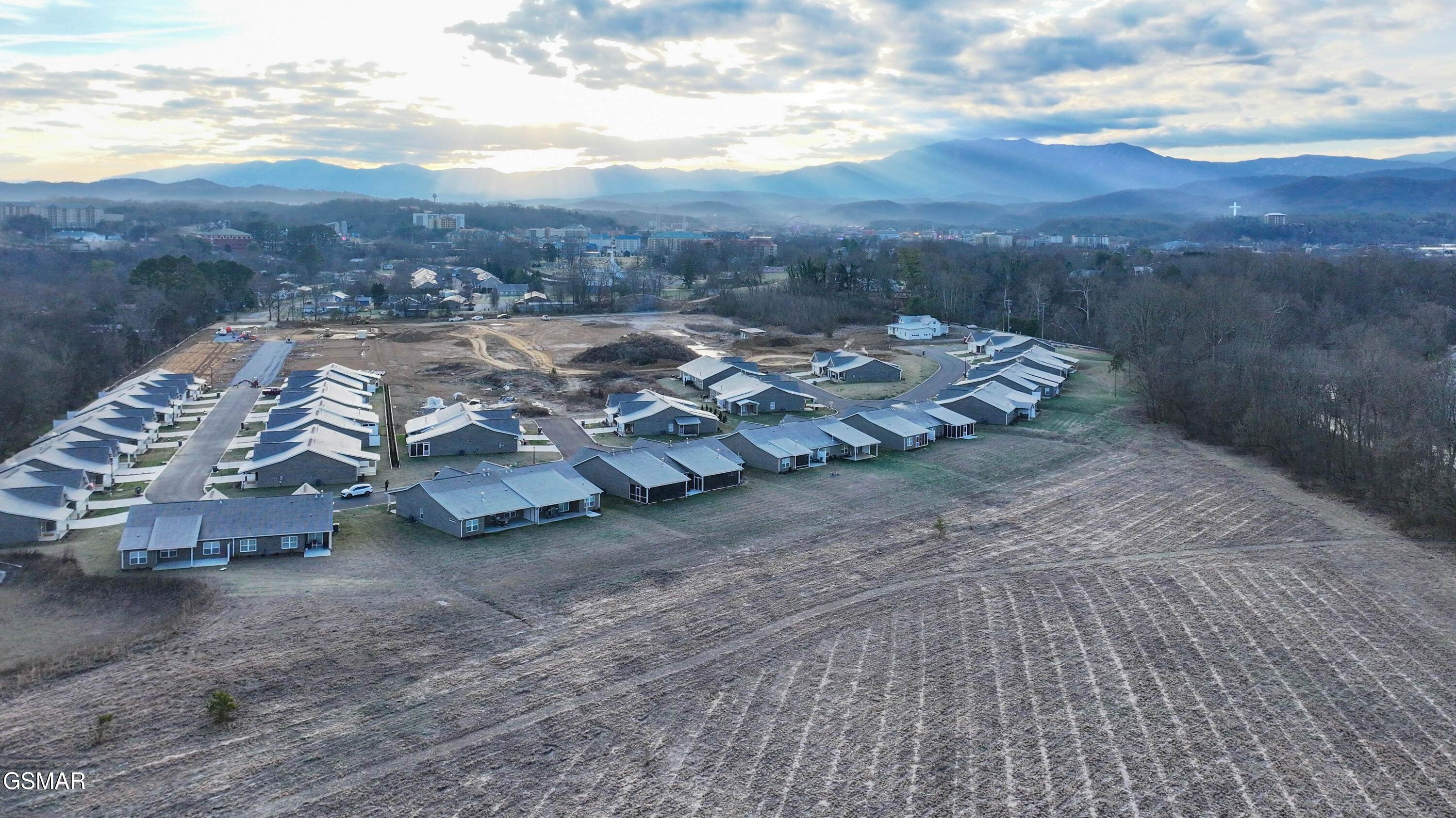 712 Snowflower Circle Pigeon Forge TN 37863
