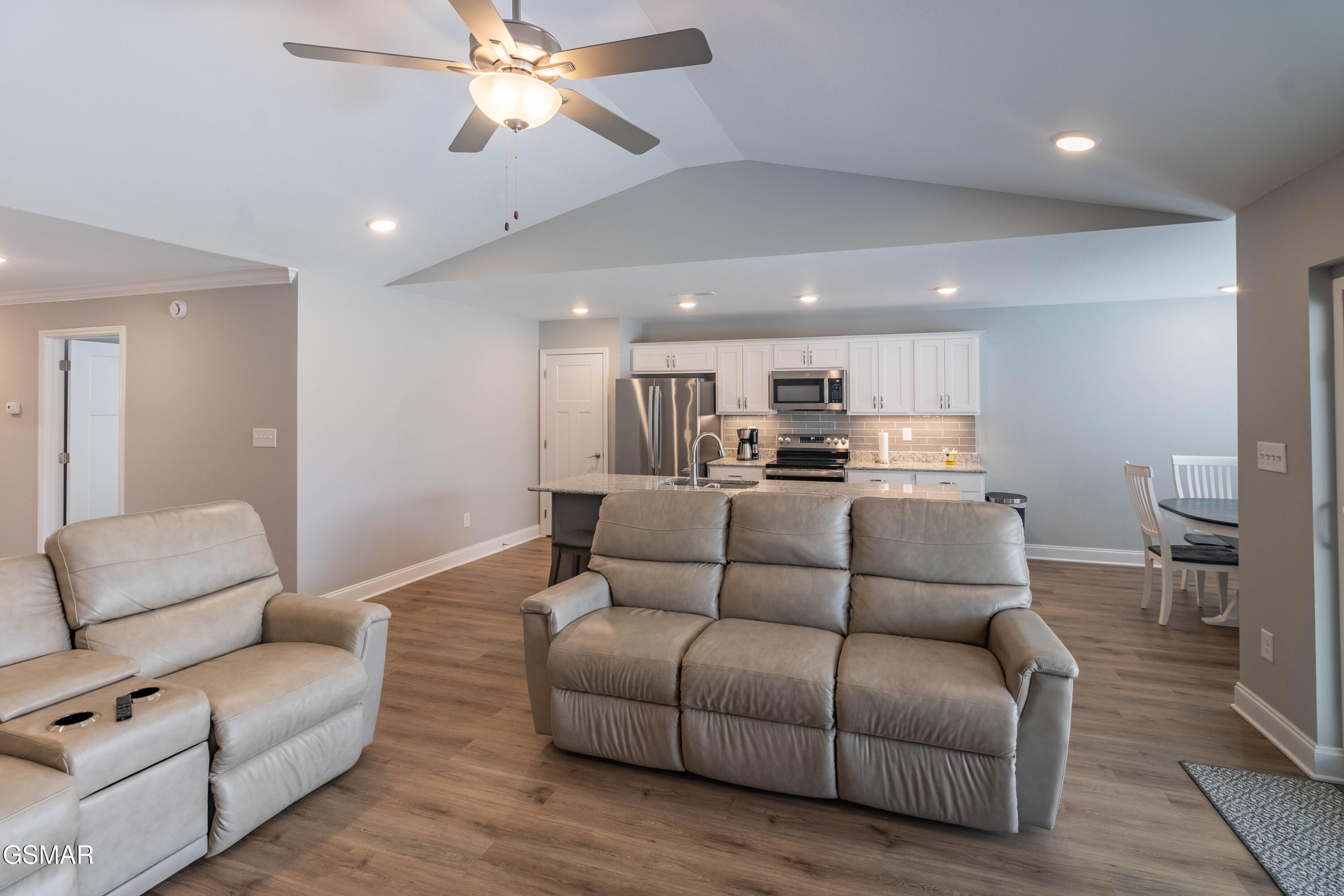 712 Snowflower Circle Pigeon Forge TN 37863