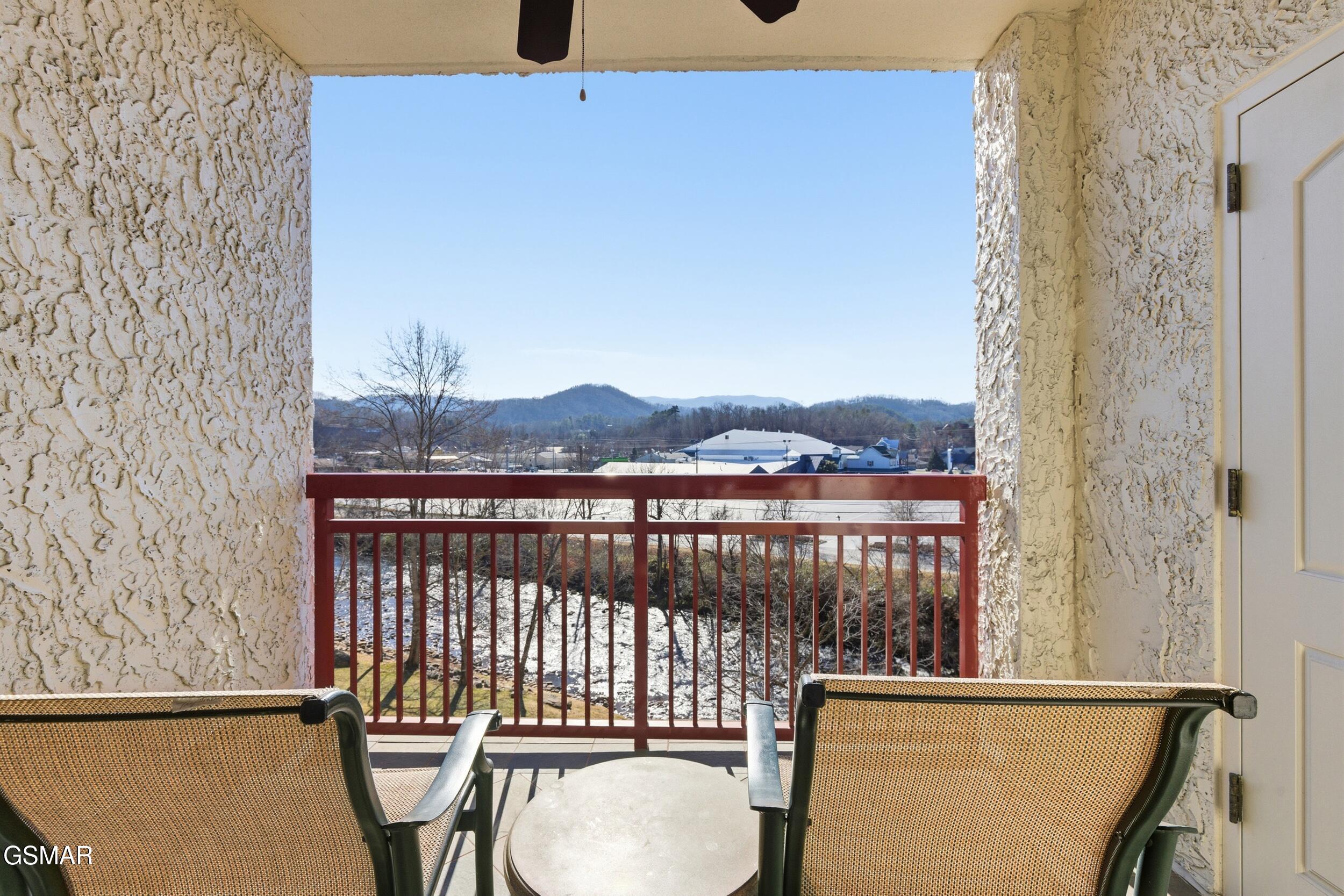 212 Dollywood Lane Pigeon Forge TN 37863