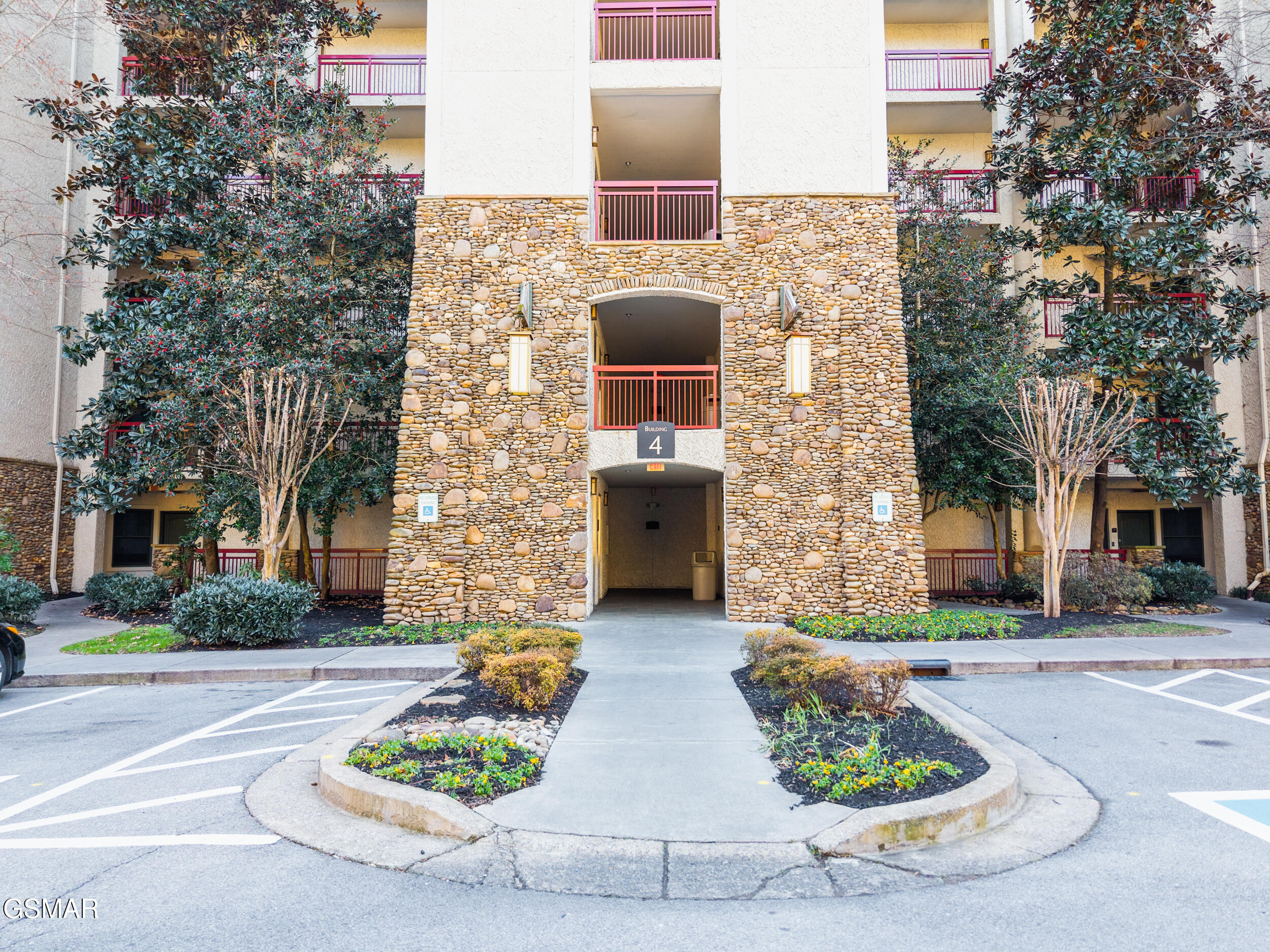 212 Dollywood Lane Pigeon Forge TN 37863