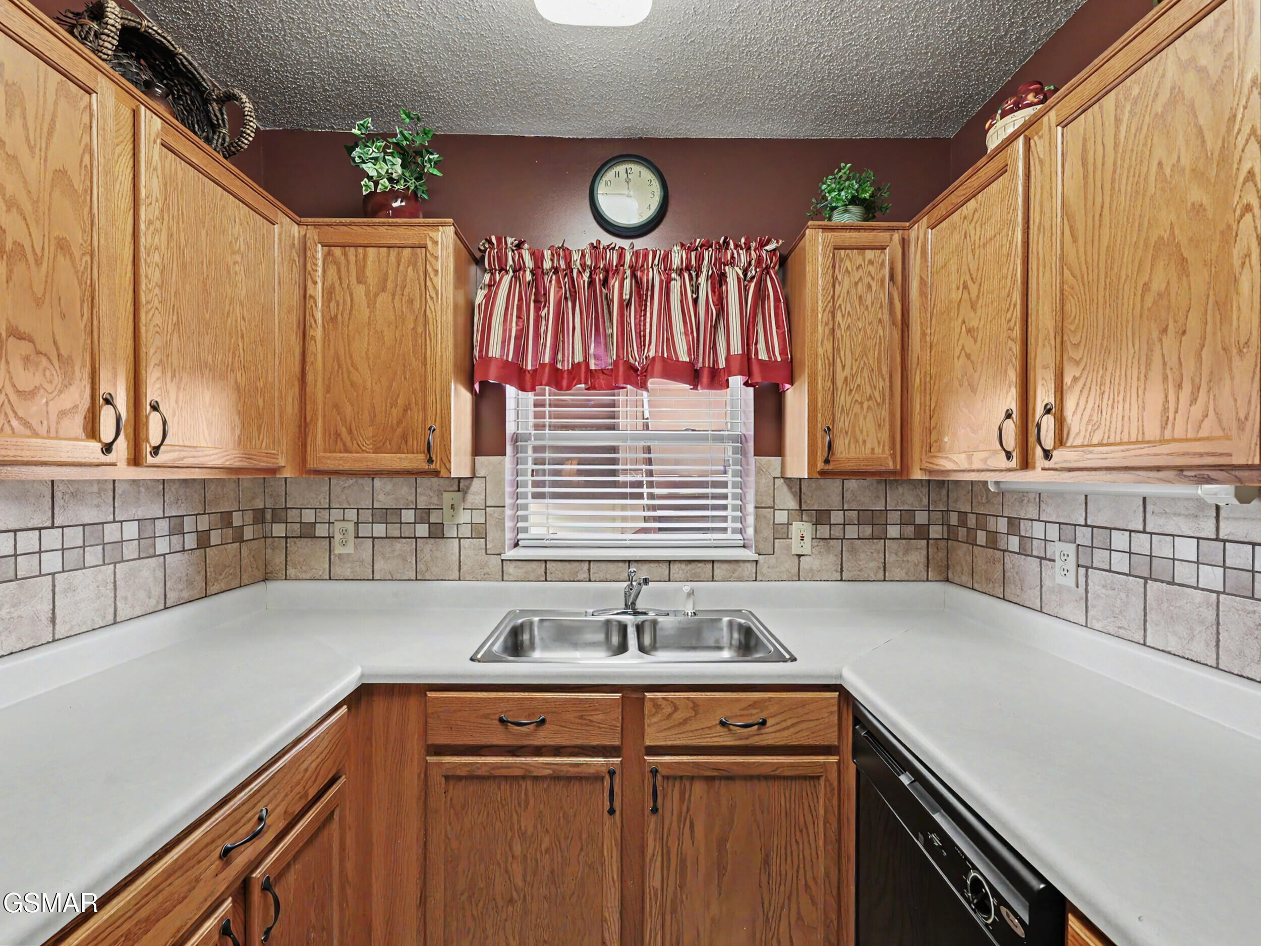 3919 S River Road Pigeon Forge TN 37863