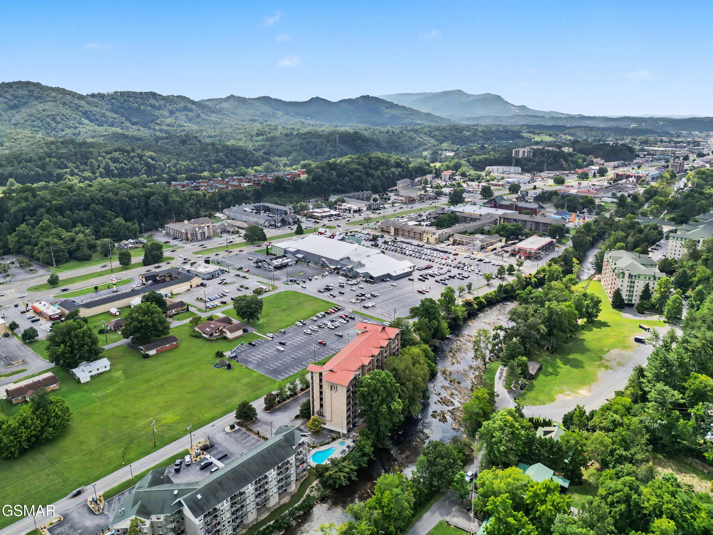 3919 S River Road Pigeon Forge TN 37863