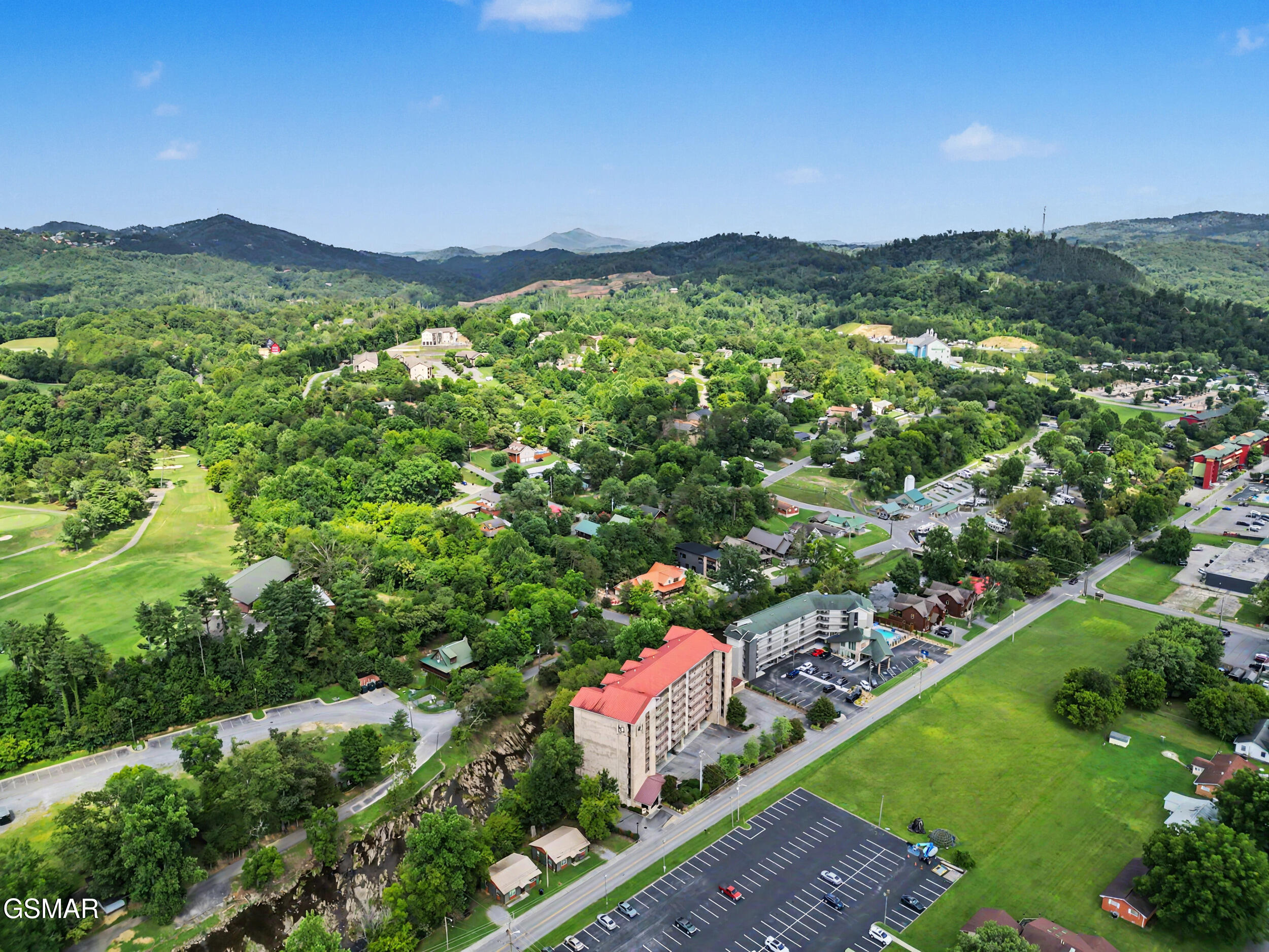 3919 S River Road Pigeon Forge TN 37863
