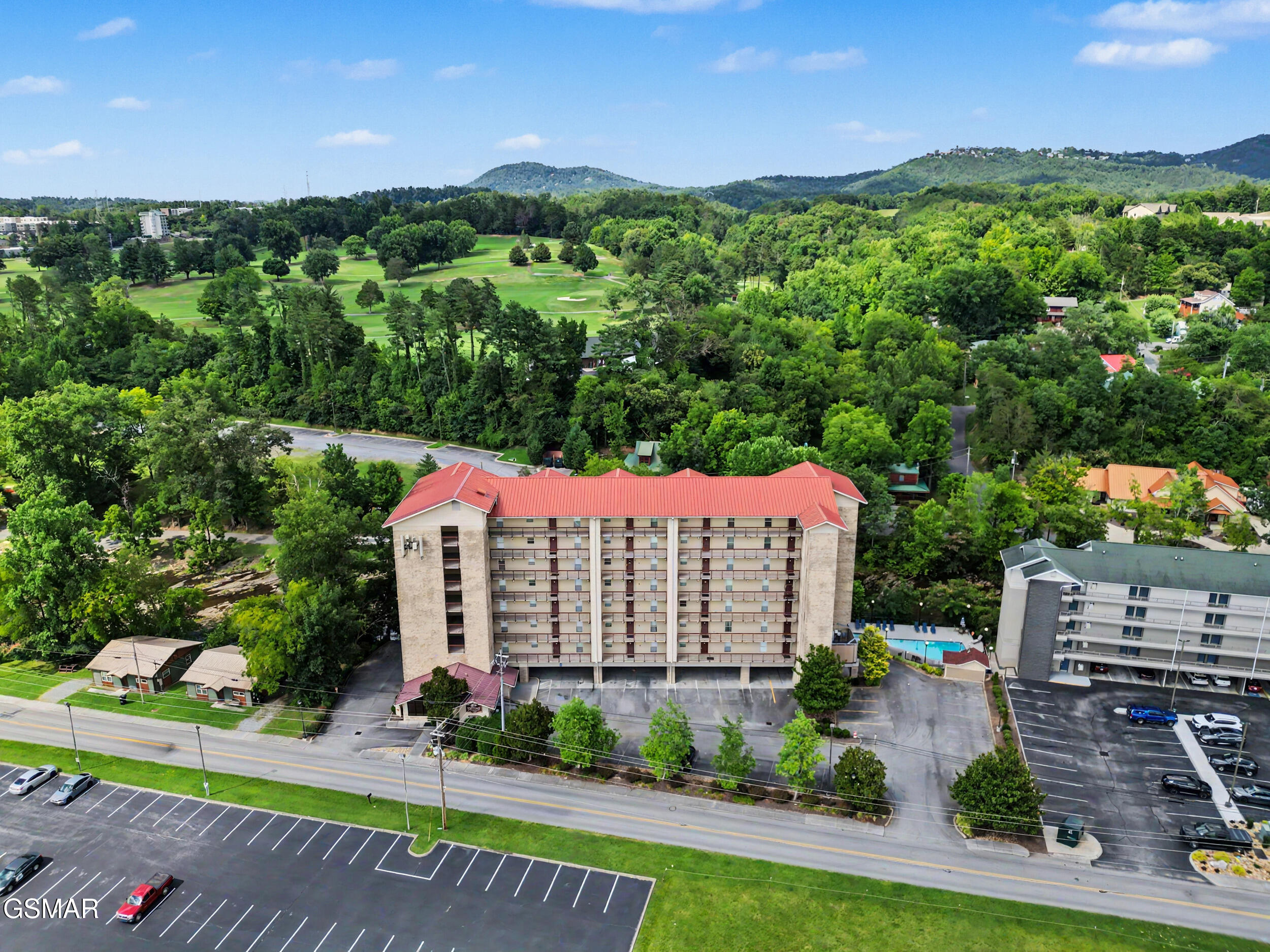 3919 S River Road Pigeon Forge TN 37863