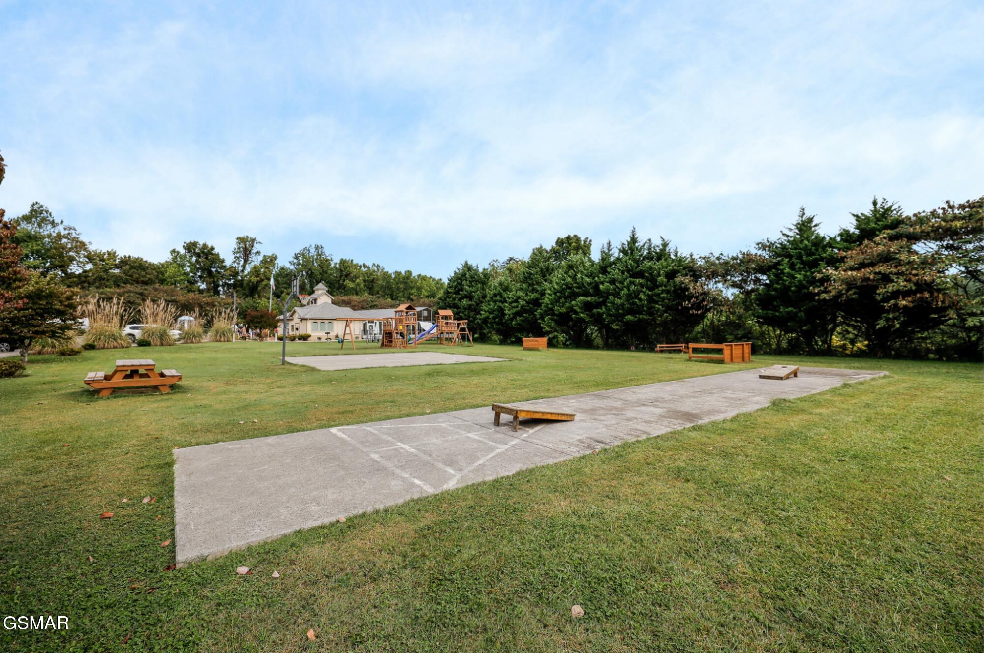 124 Plaza Drive Pigeon Forge TN 37863