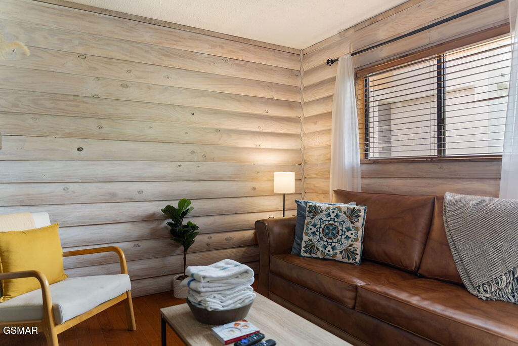 685 River Road Gatlinburg TN 37738