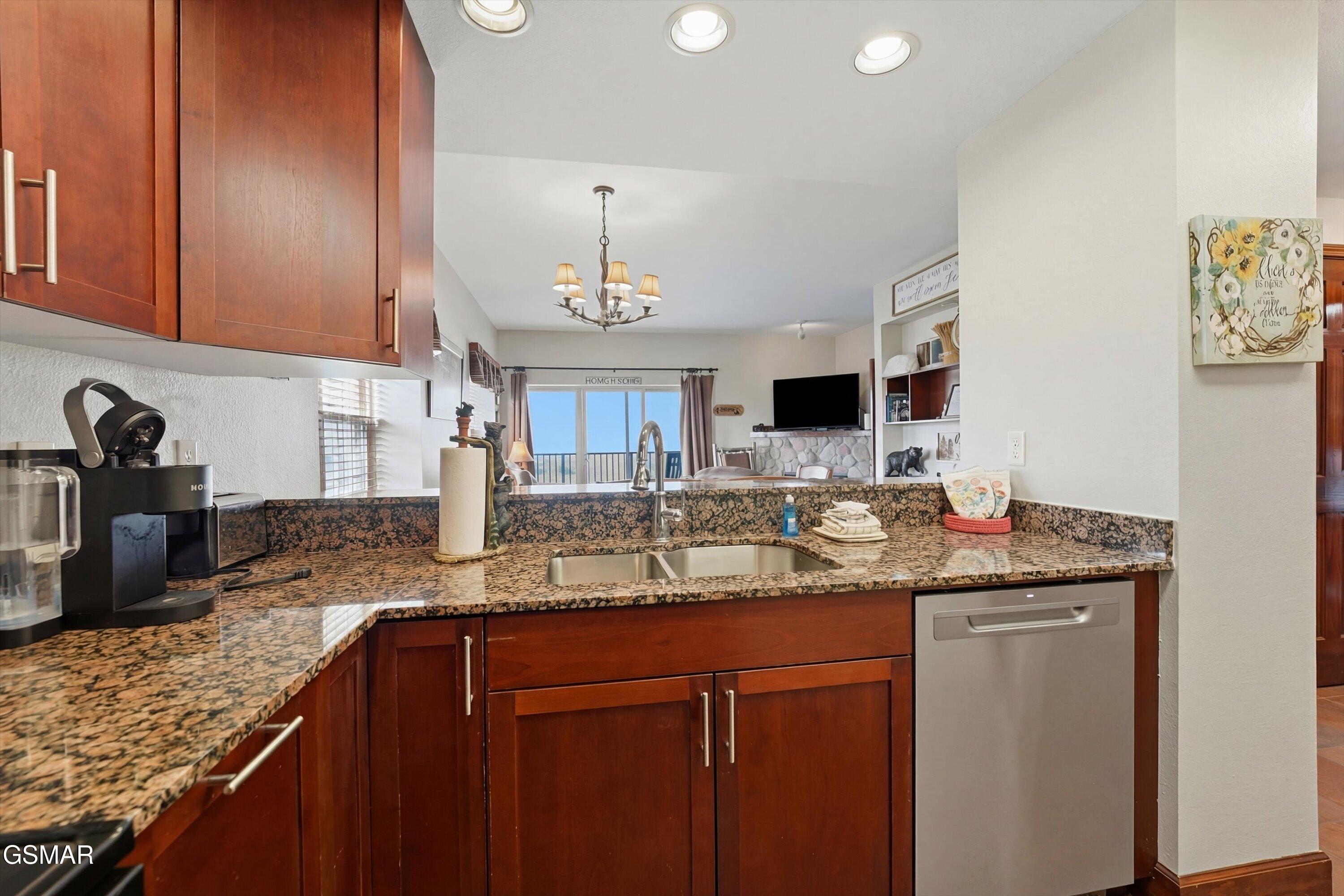 410 Big Bear Way Pigeon Forge TN 37863