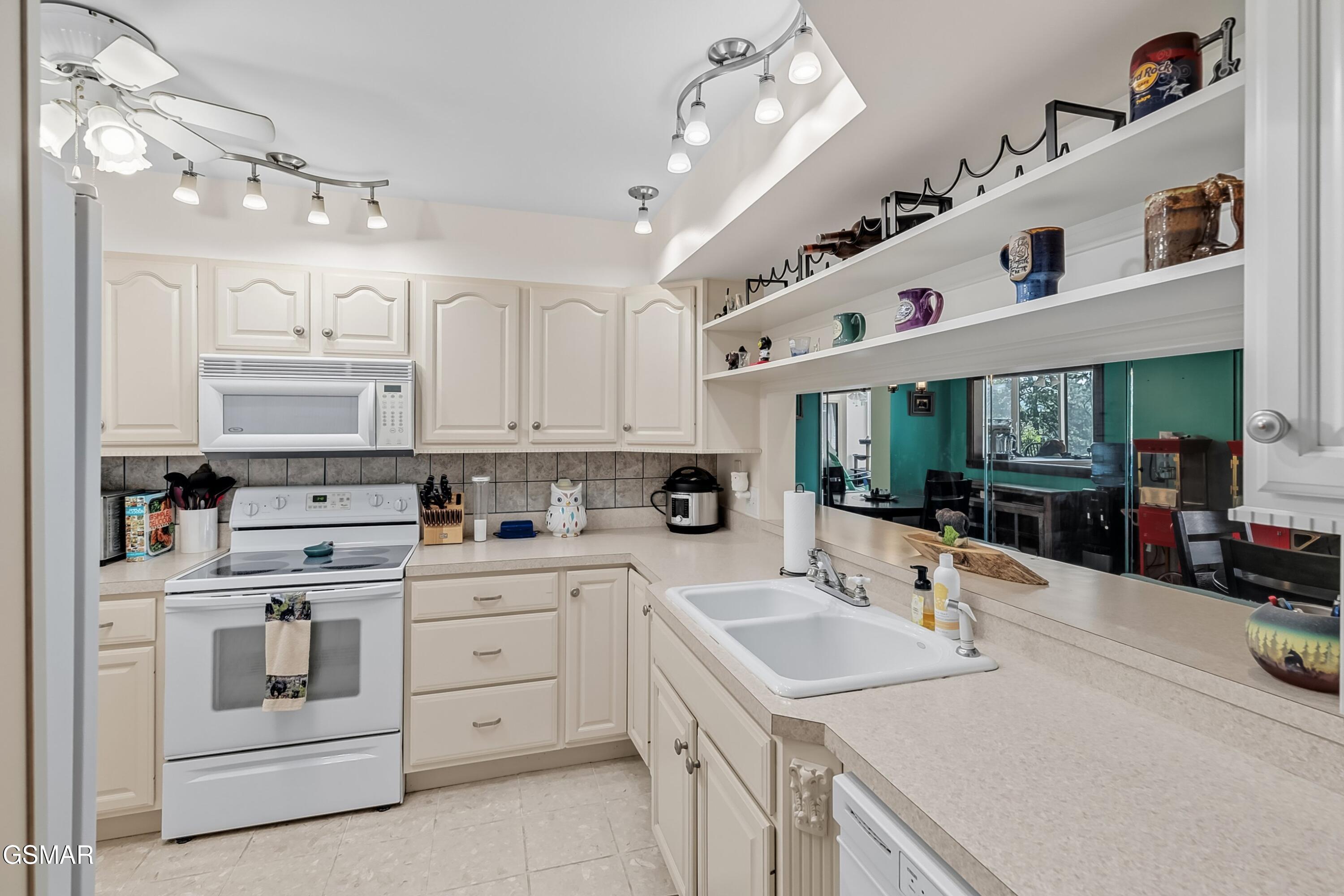 1704 Hidden Hills Road 504 Gatlinburg TN 37738