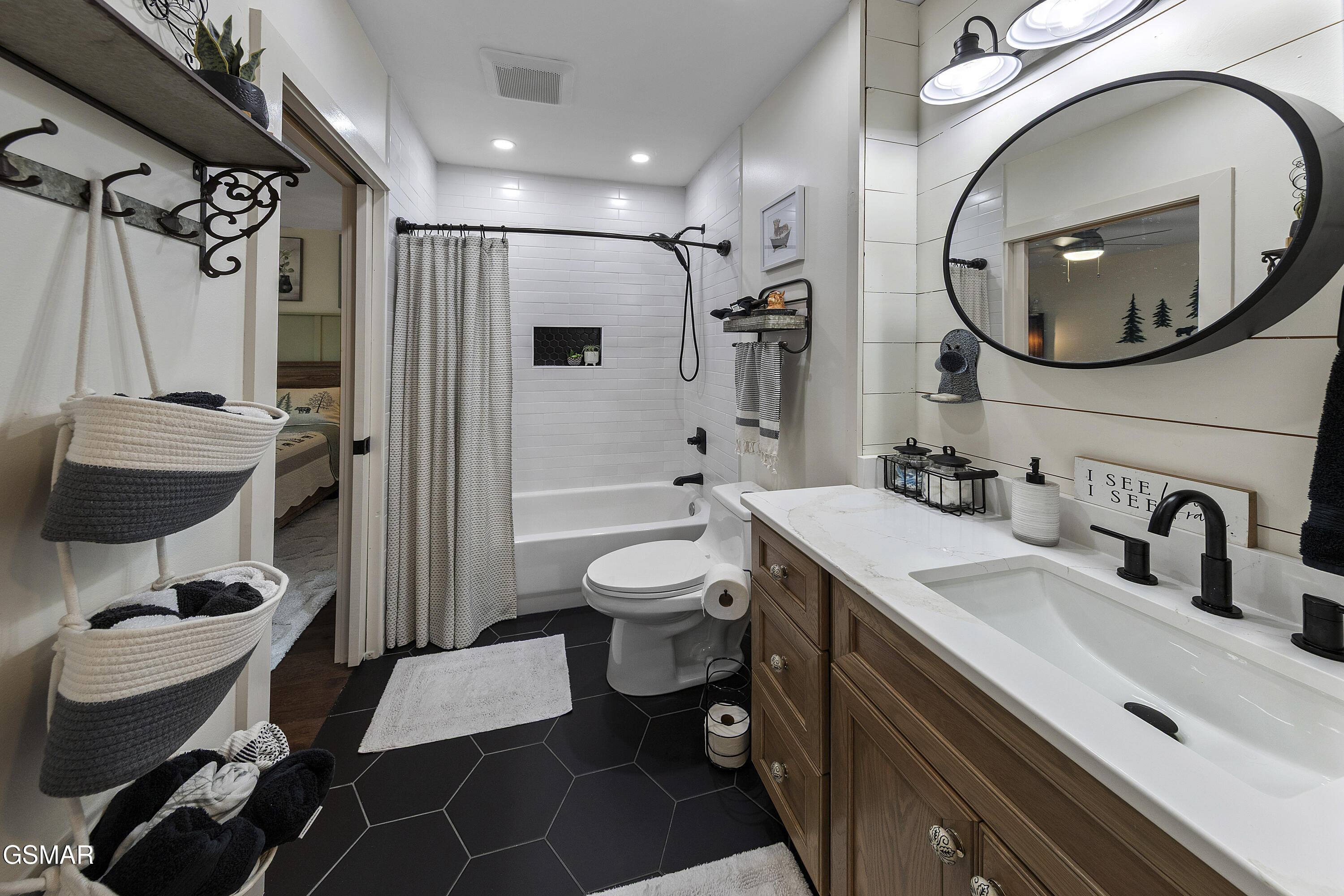 1269 Highway 139 Dandridge TN 37725