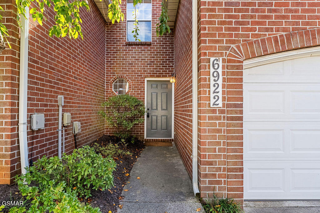 6922 Pemmbrooke Shire Lane Knoxville TN 37909