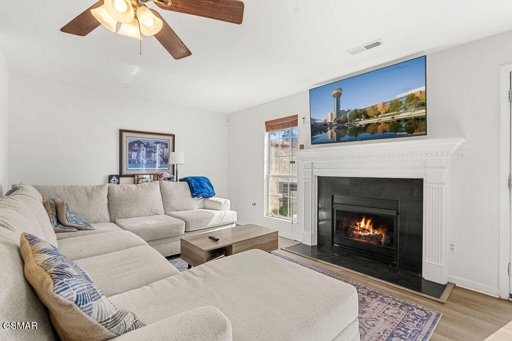 6922 Pemmbrooke Shire Lane Knoxville TN 37909