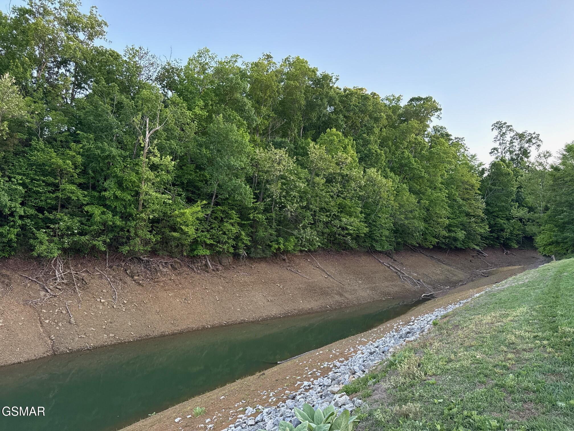 407 Riverbend Drive Dandridge TN 37725
