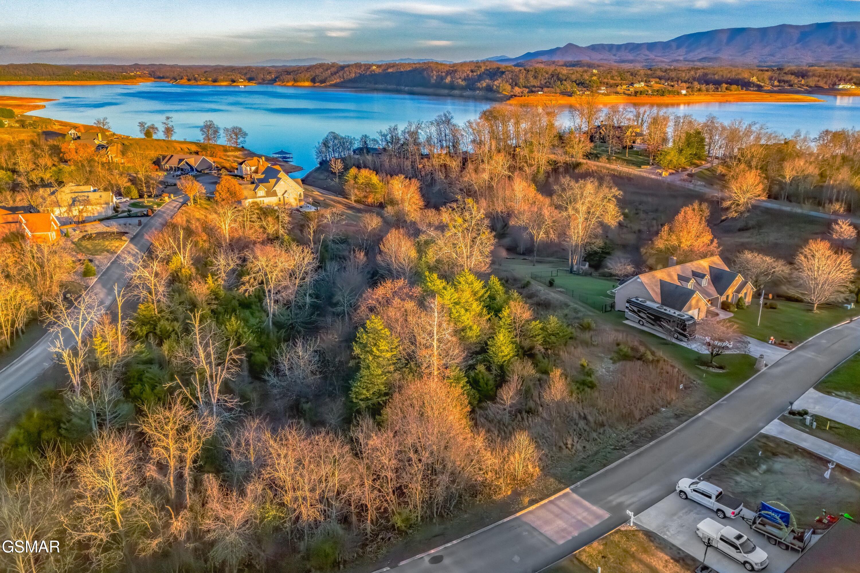 407 Riverbend Drive Dandridge TN 37725