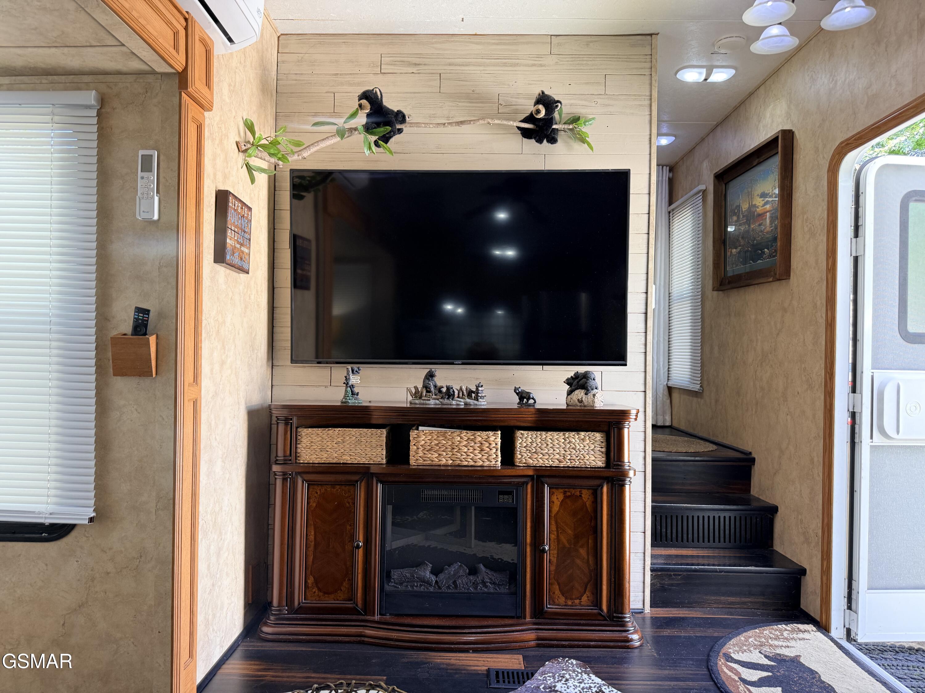 4229 E Parkway #2 Gatlinburg TN 37738