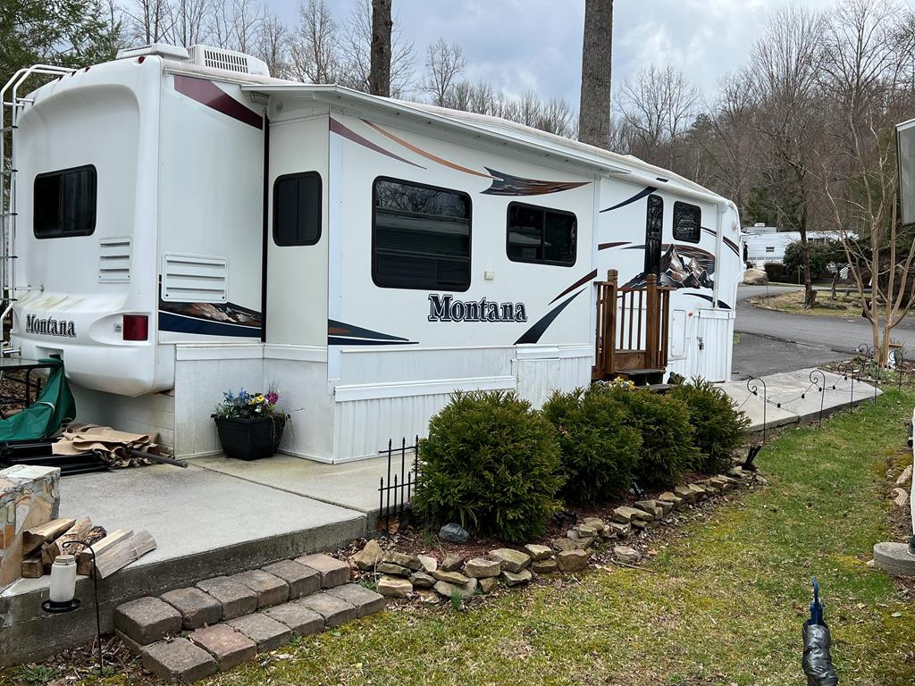 4229 E Parkway #2 Gatlinburg TN 37738