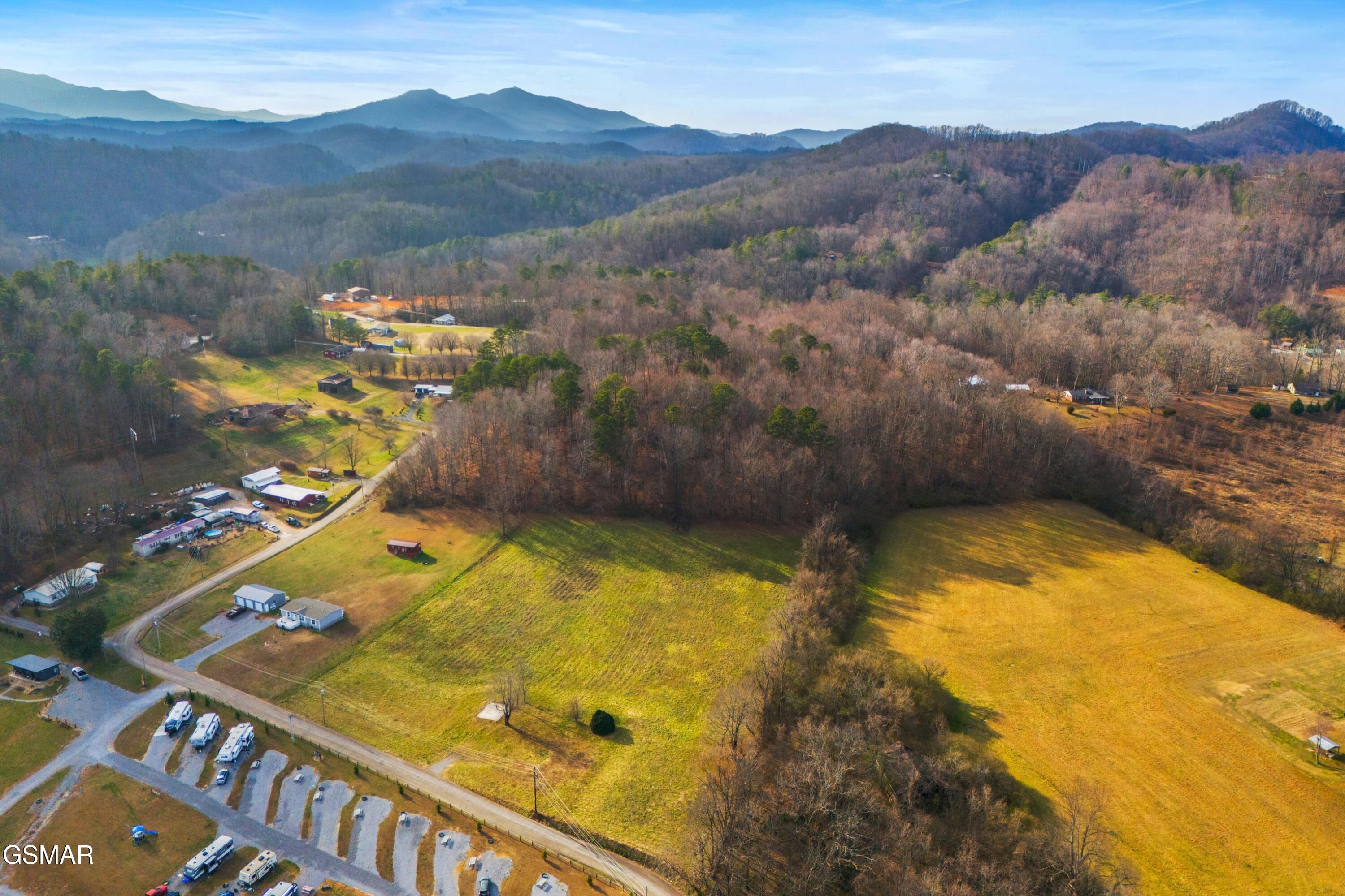 4121 Chavis Road Cosby TN 37722
