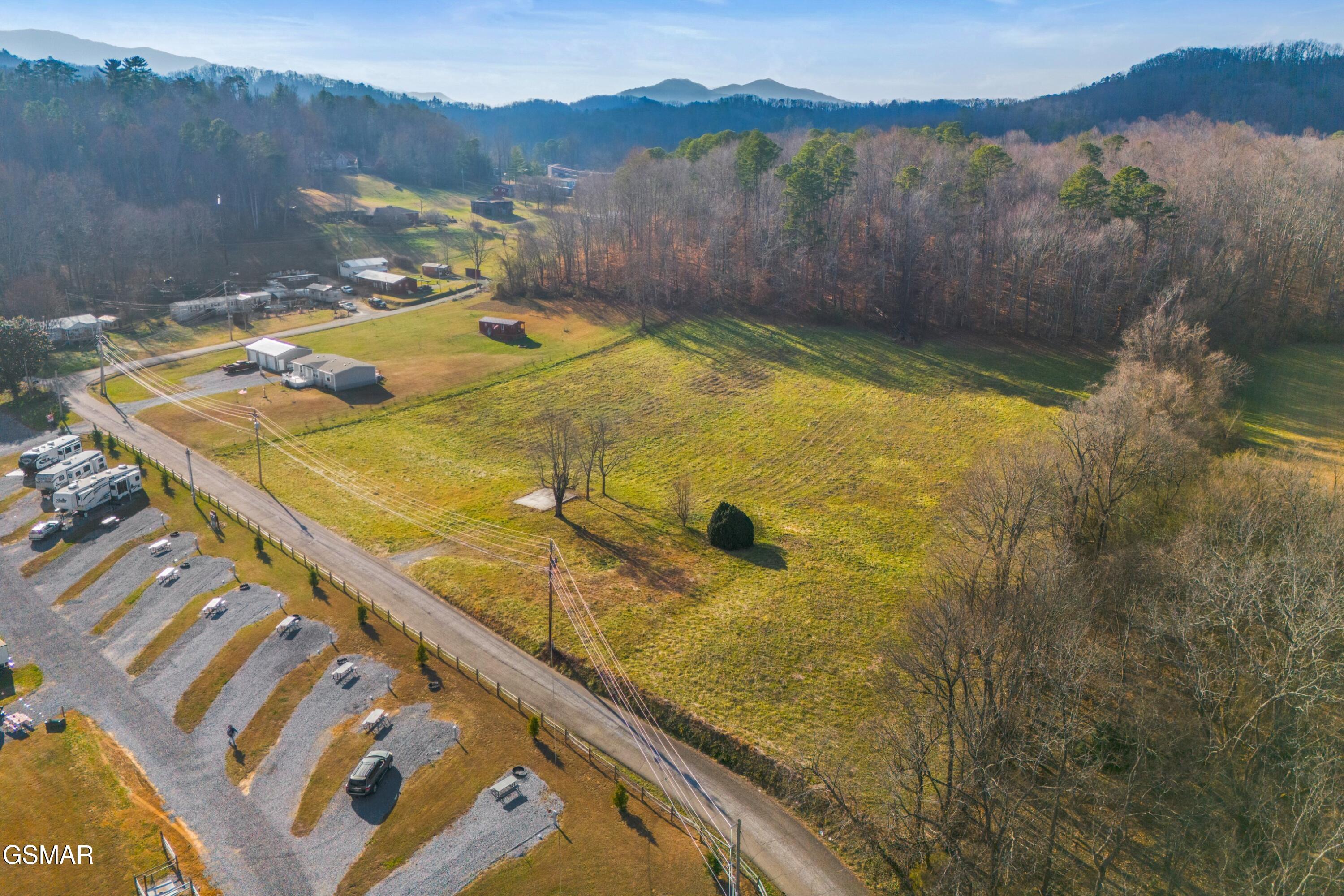 4121 Chavis Road Cosby TN 37722