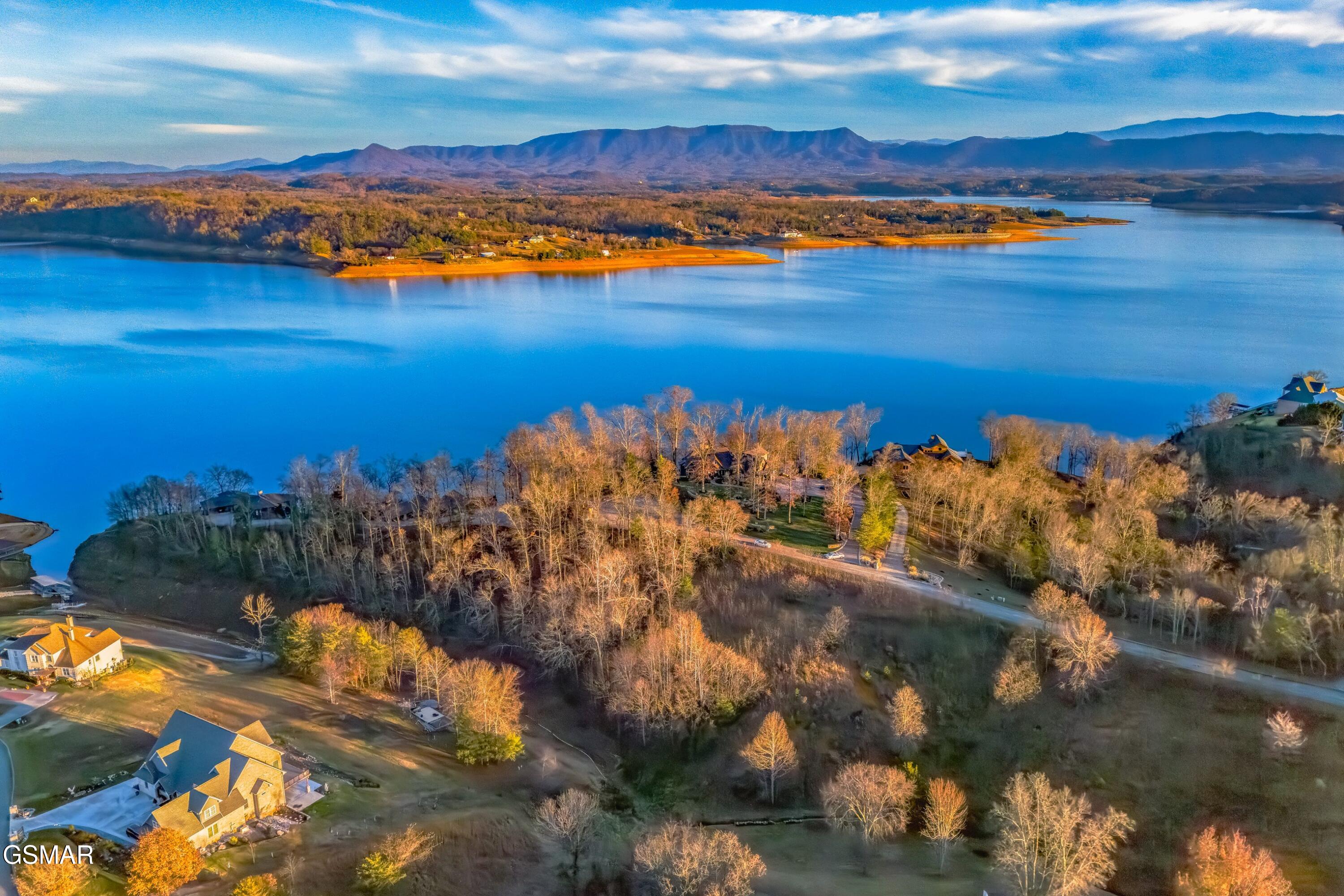 719 Riveredge Lane Dandridge TN 37725
