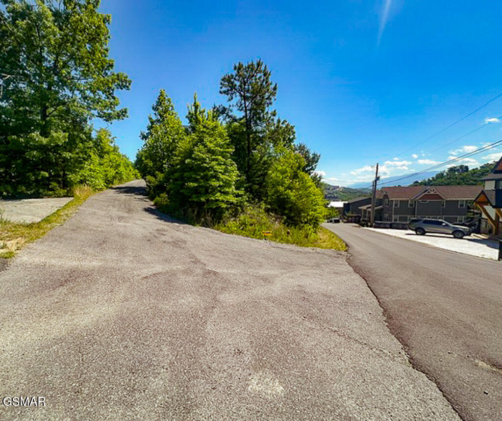 639 Pinecrest Drive Gatlinburg TN 37738