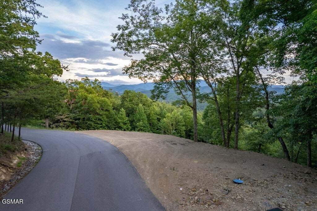 3065 Summit Trails Drive Sevierville TN 37862