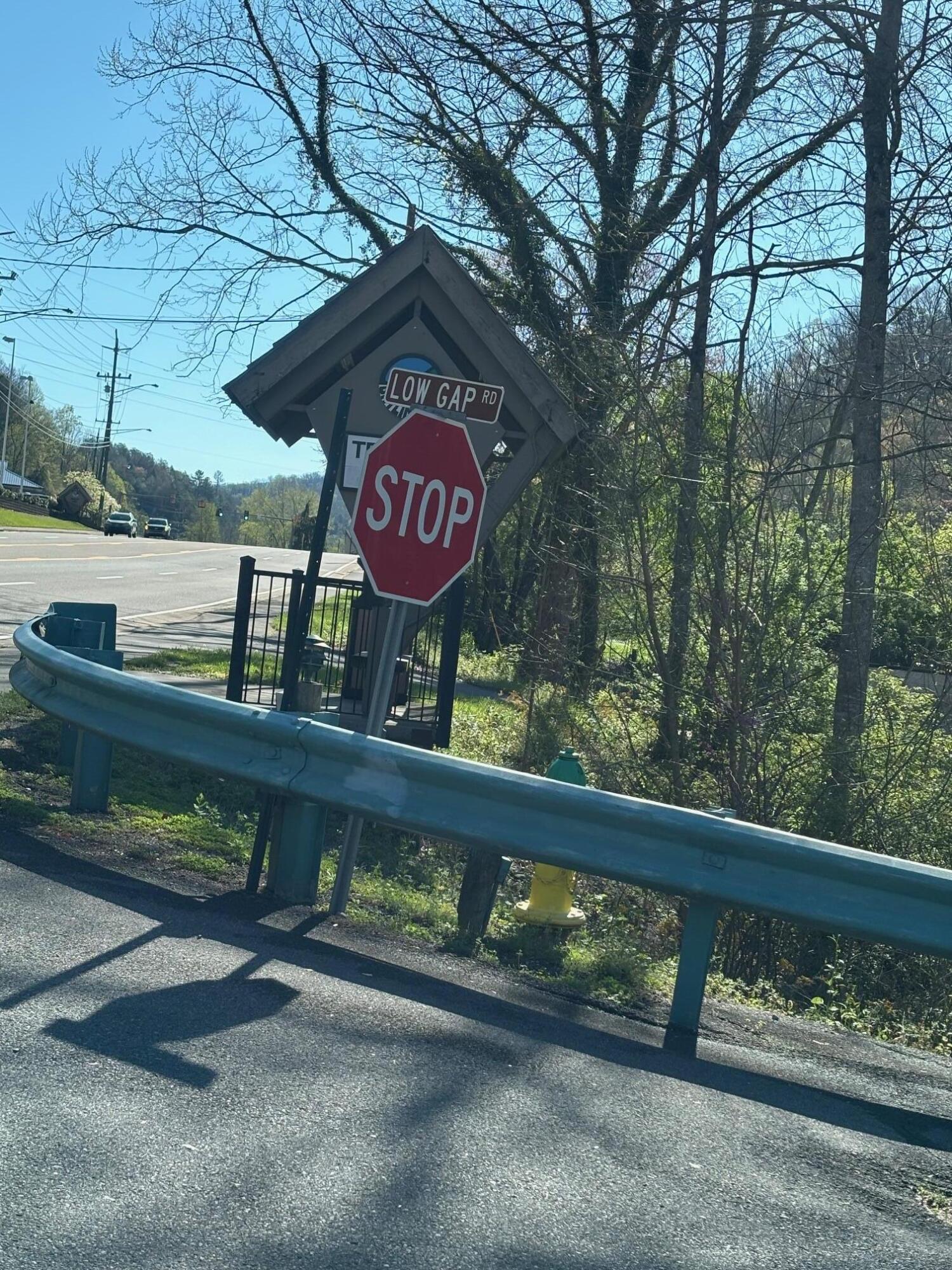 000 Esslinger & Low Gap Gatlinburg TN 37738