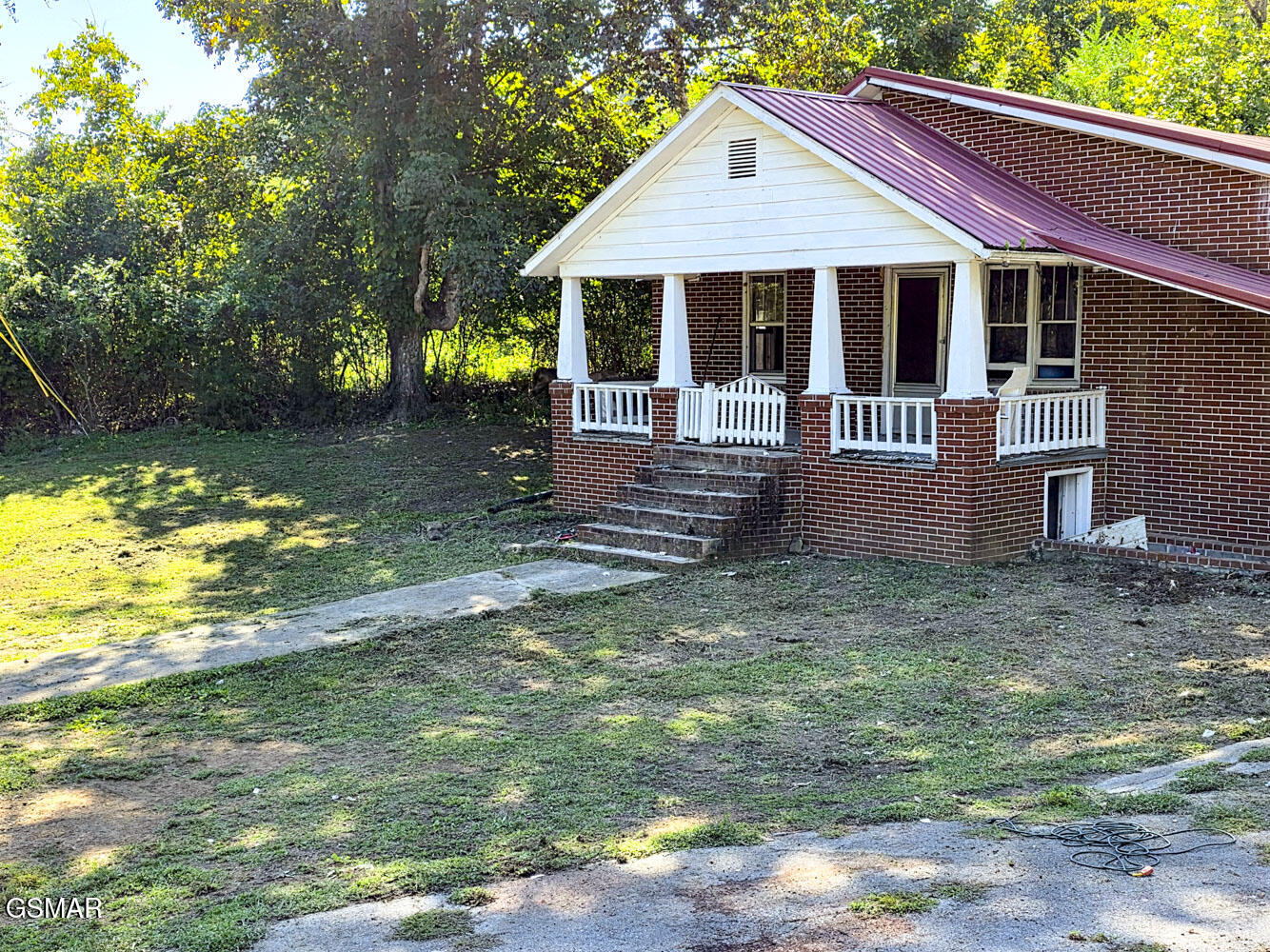 2534 Muddy Hollow Dandridge TN 37725