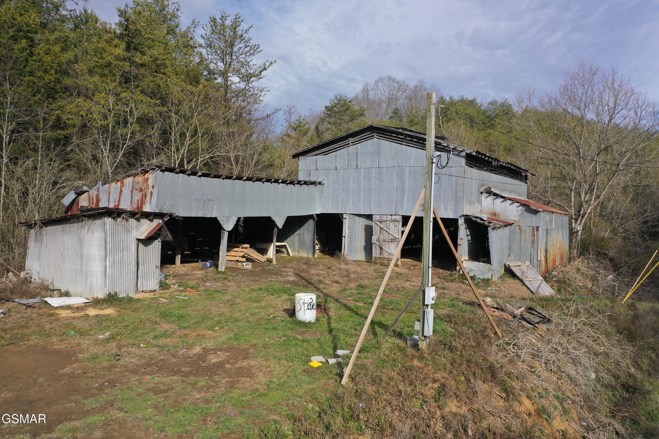 2534 Muddy Hollow Dandridge TN 37725