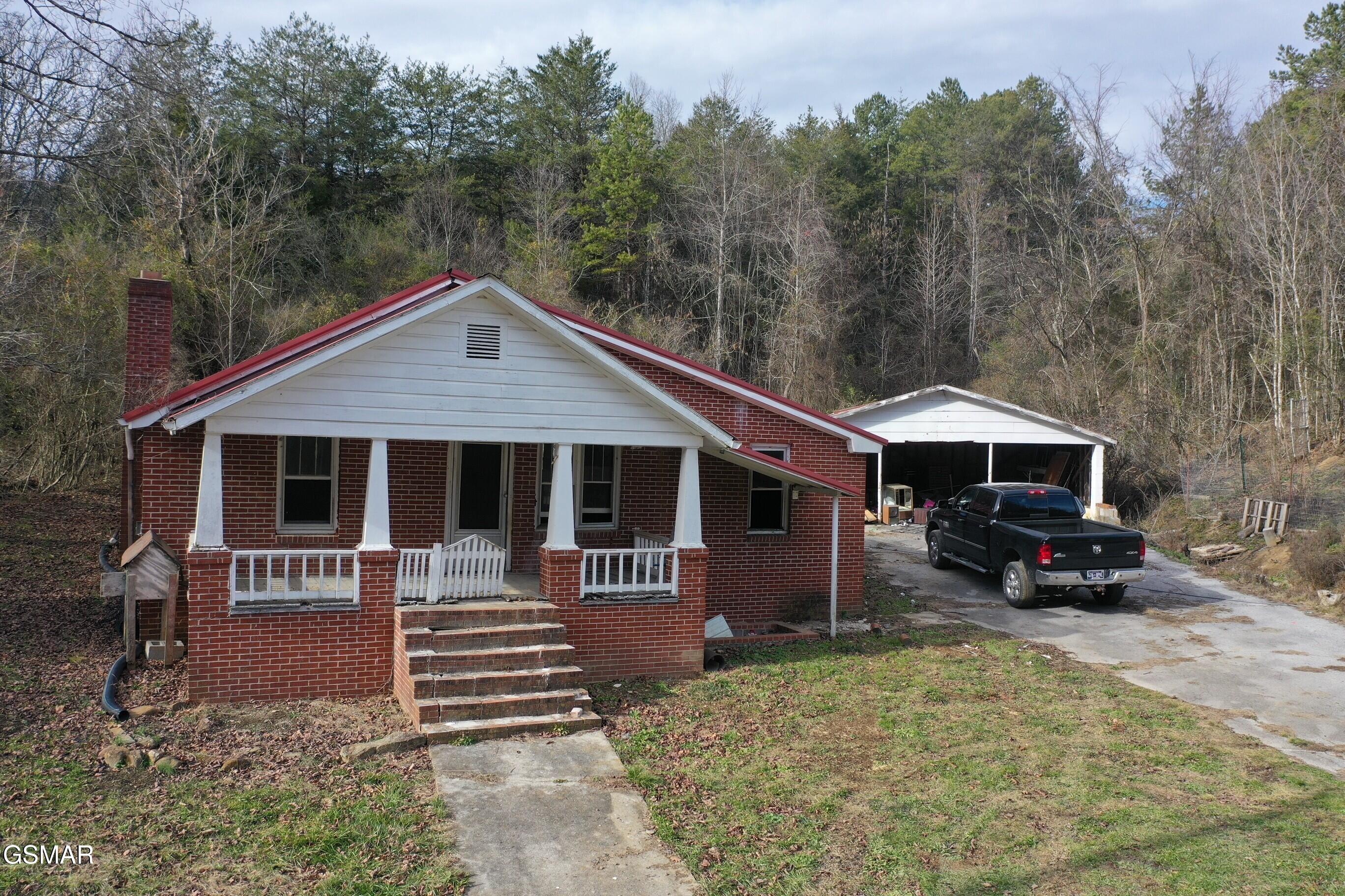 2534 Muddy Hollow Dandridge TN 37725