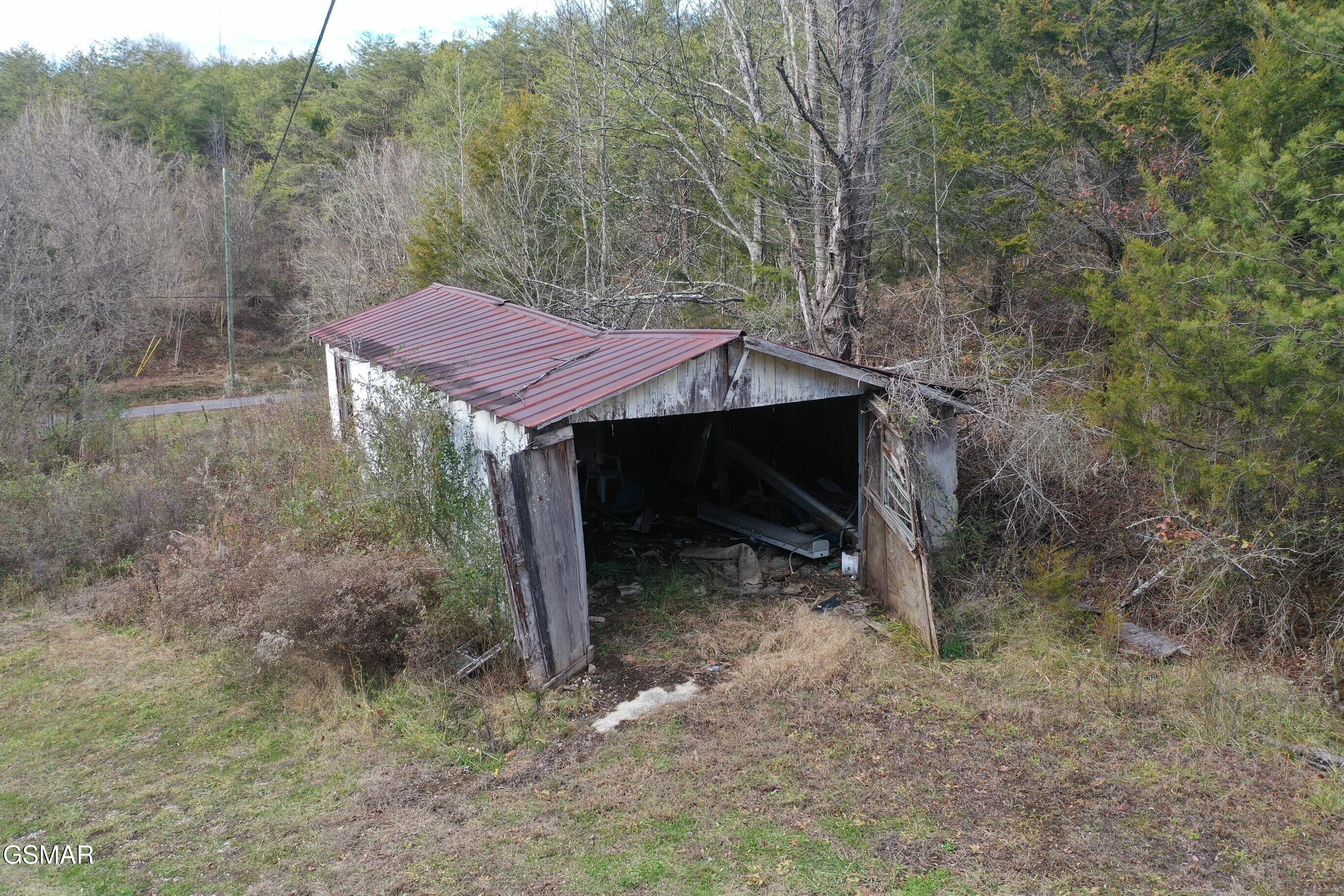 2534 Muddy Hollow Dandridge TN 37725