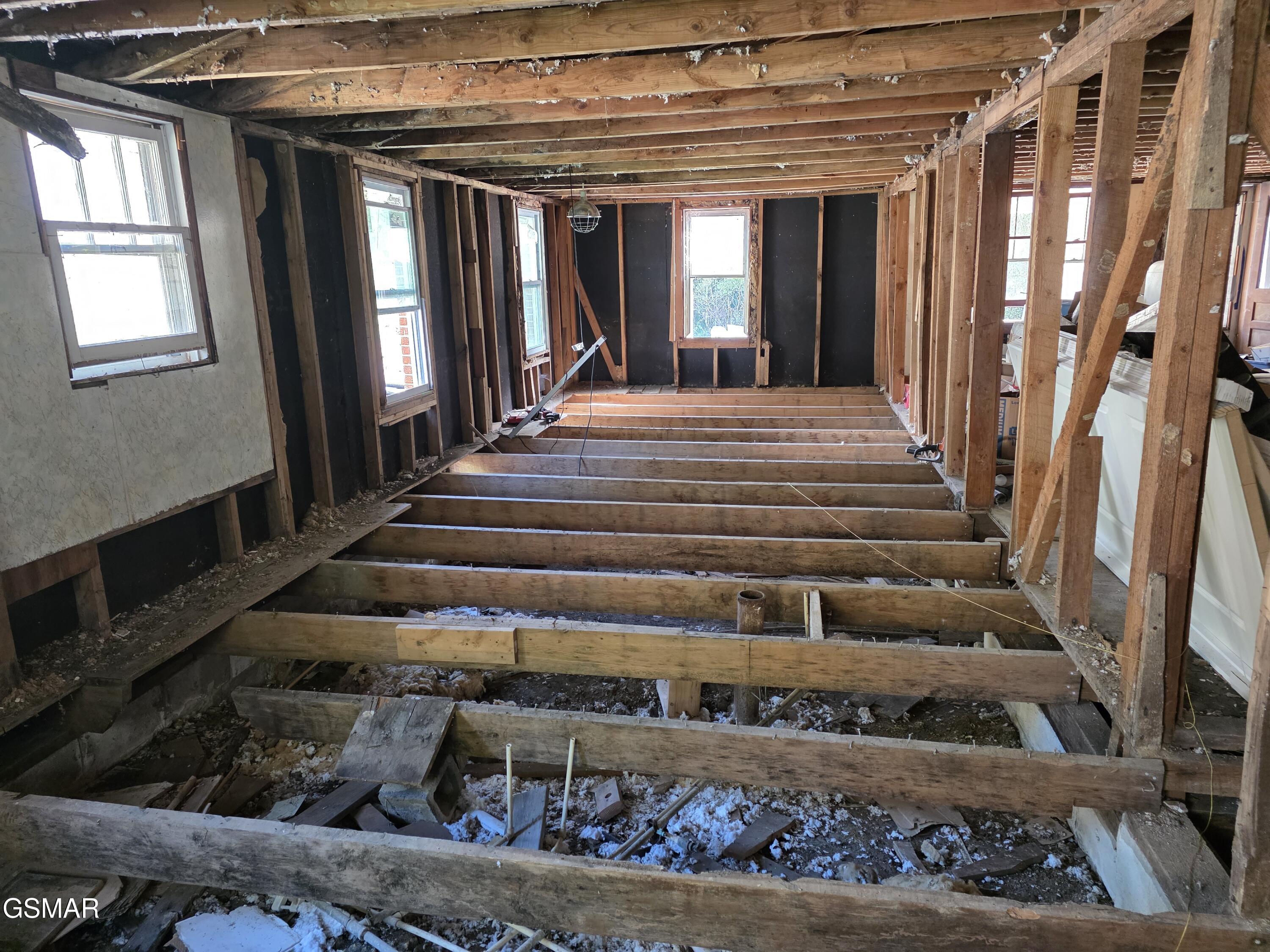 2534 Muddy Hollow Dandridge TN 37725