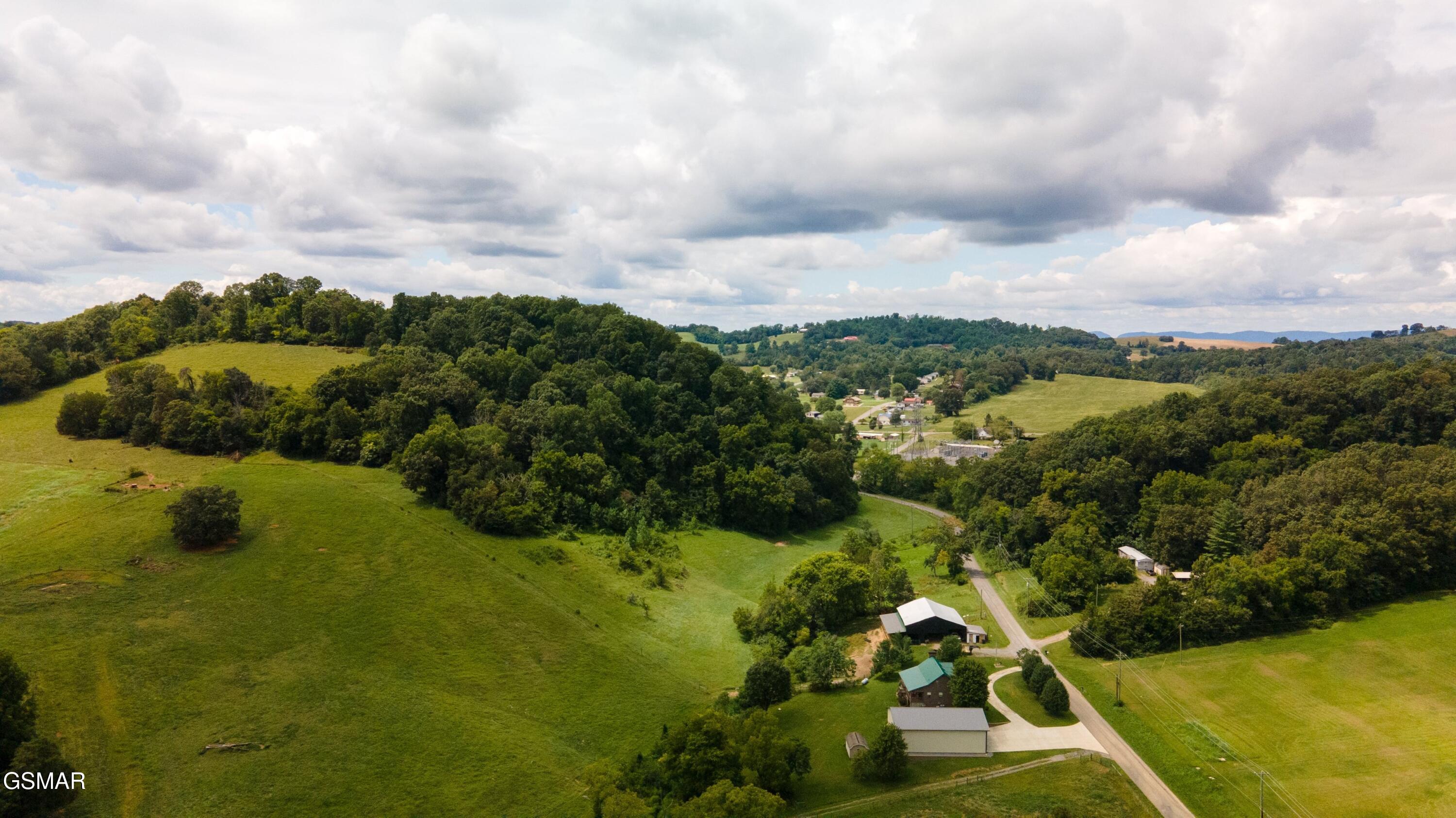 2840-2830 Robinson Creek Road Morristown TN 37813