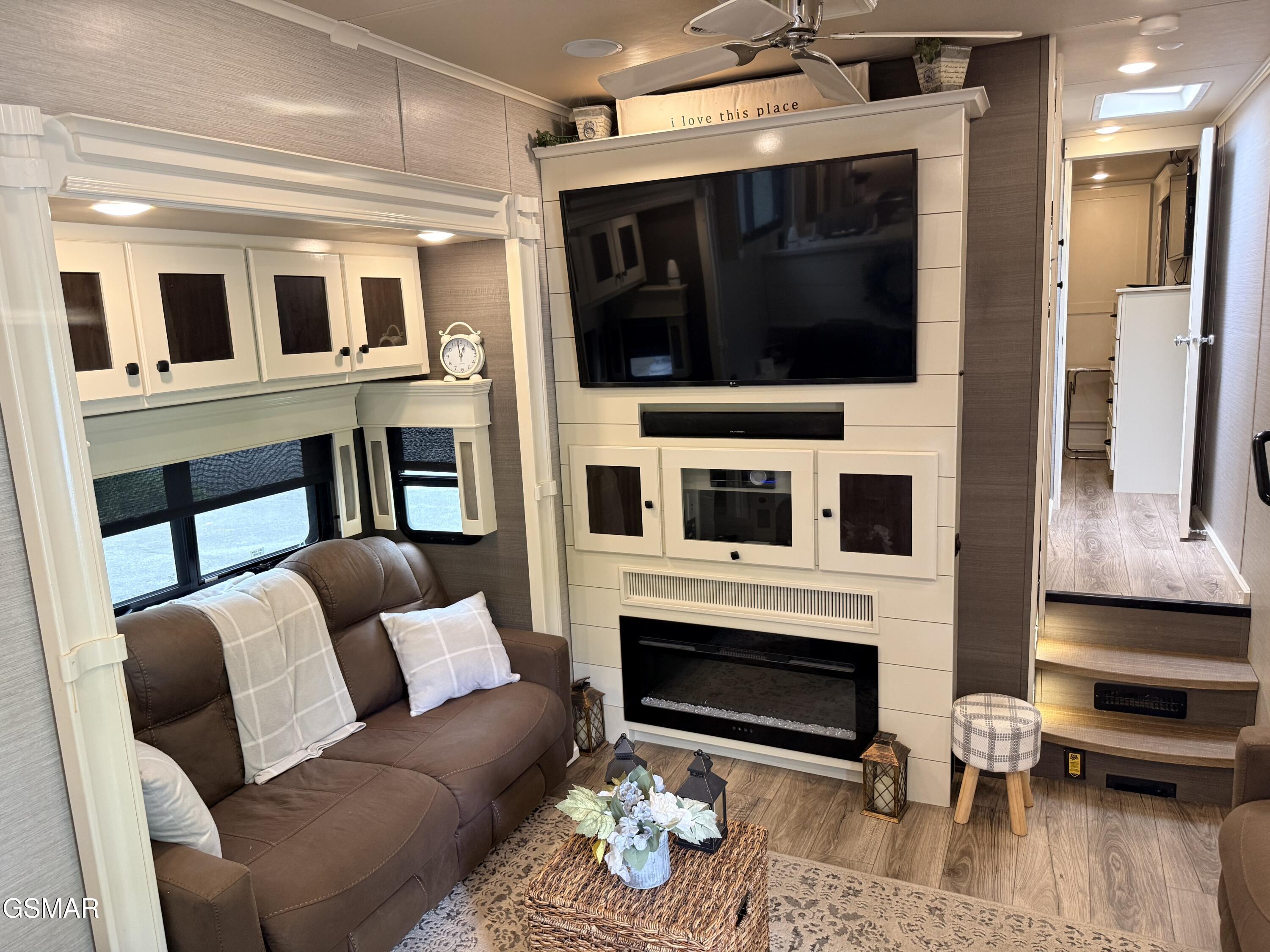 4229 E Parkway #051 Gatlinburg TN 37738