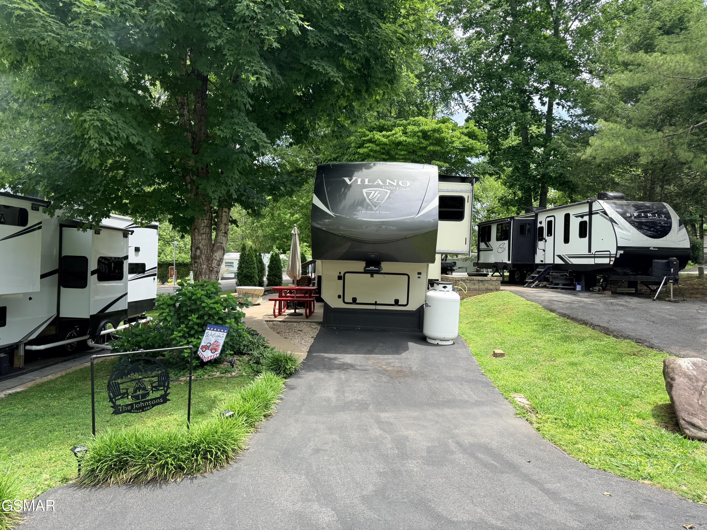 4229 E Parkway #051 Gatlinburg TN 37738