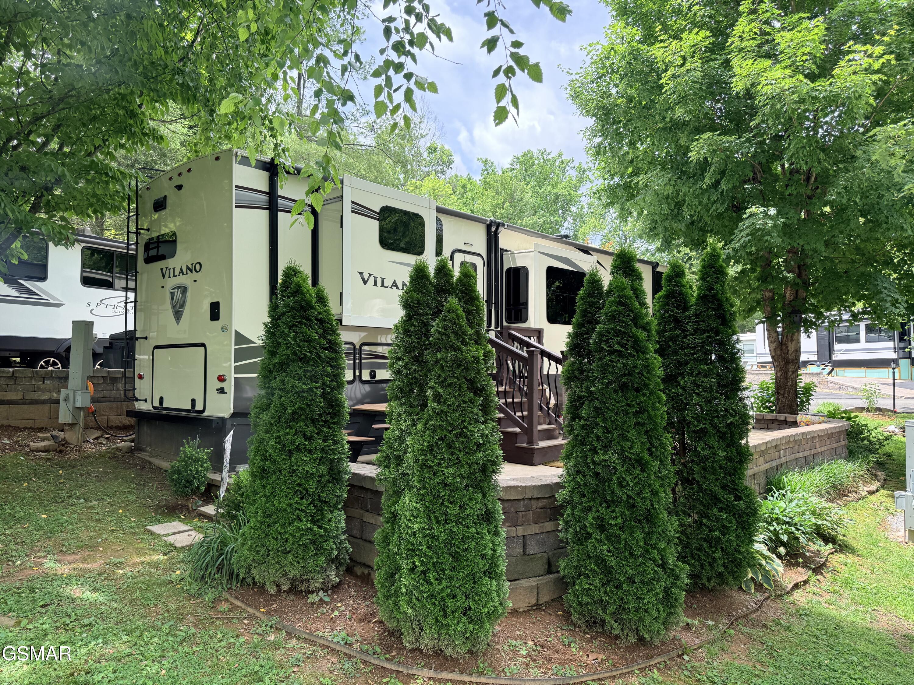 4229 E Parkway #051 Gatlinburg TN 37738