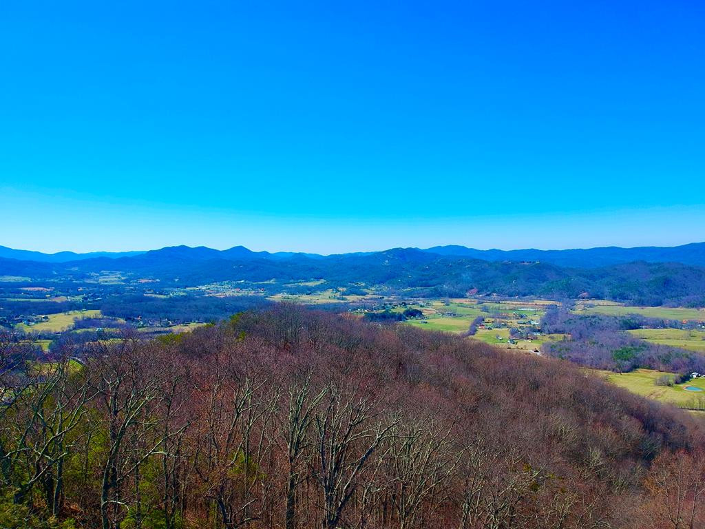1-A Ravens Den Way Sevierville TN 37862