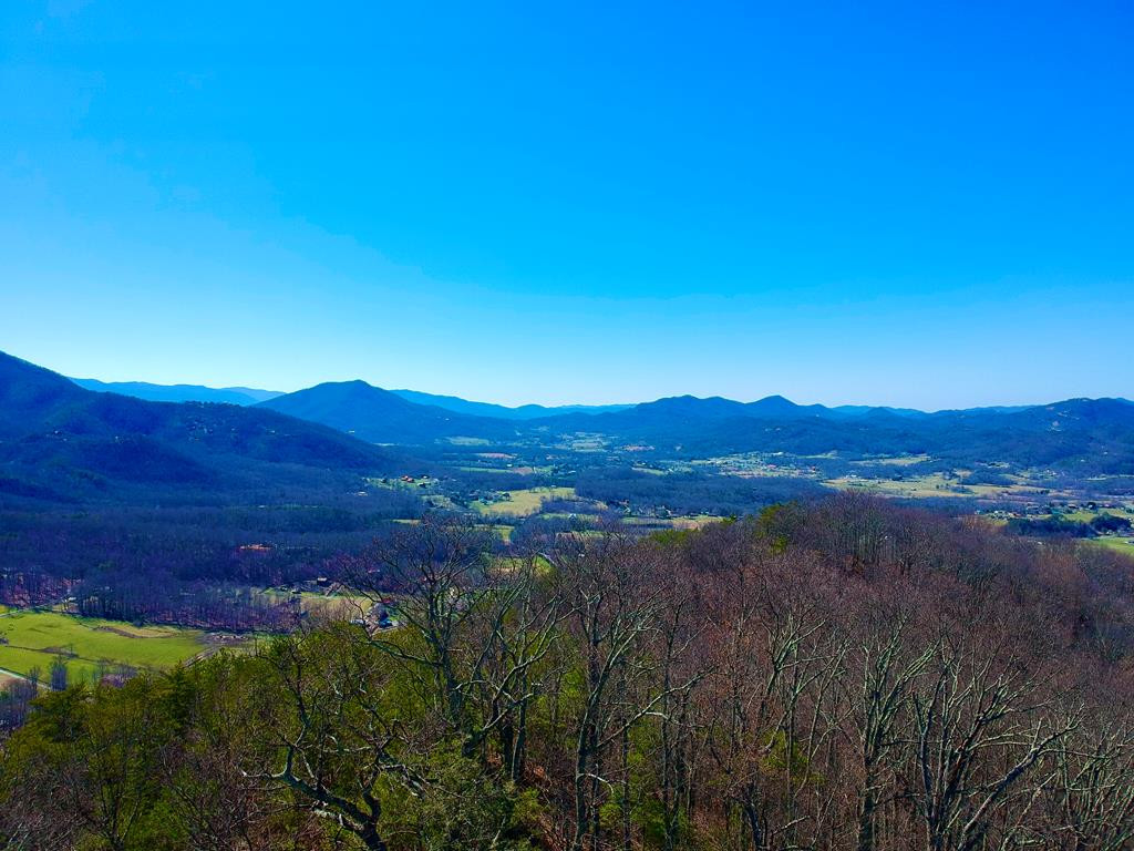 1-A Ravens Den Way Sevierville TN 37862