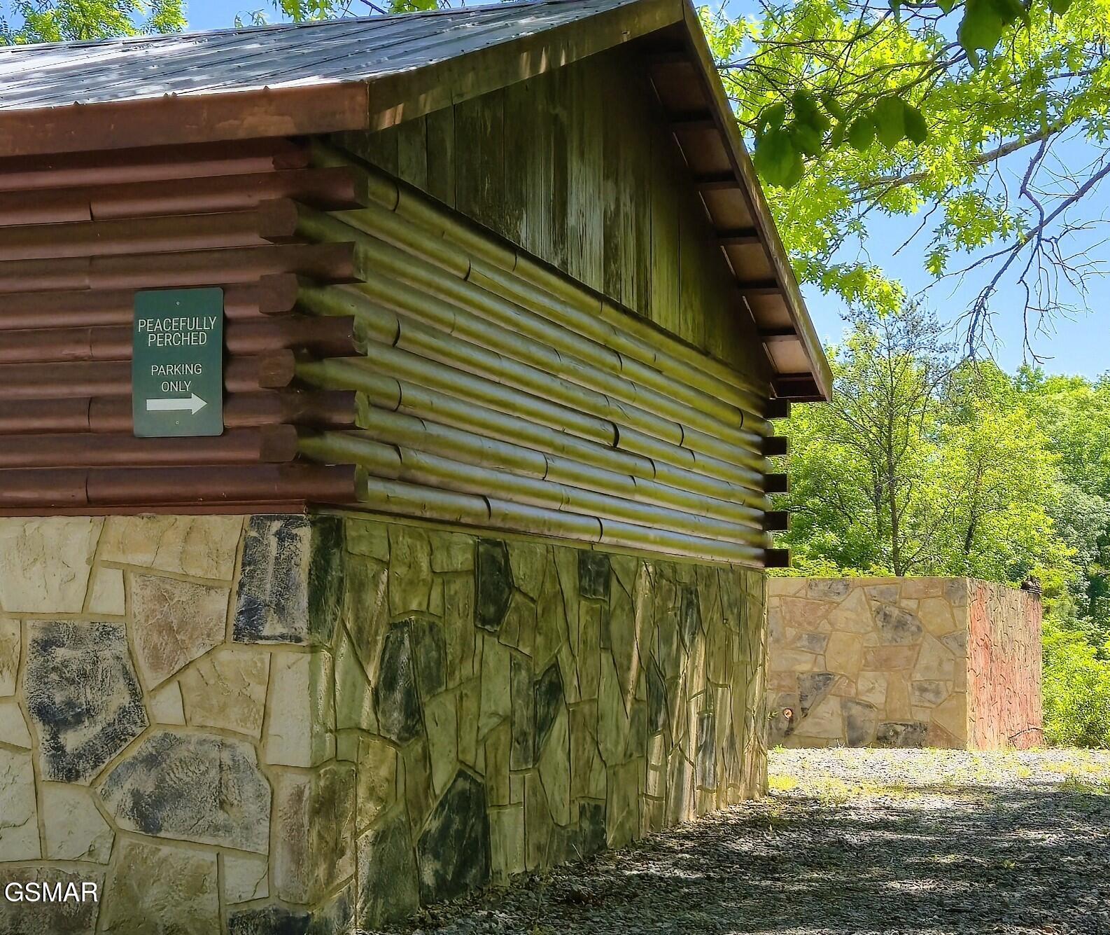 2759 Hatcher Mountain Road Sevierville TN 37862