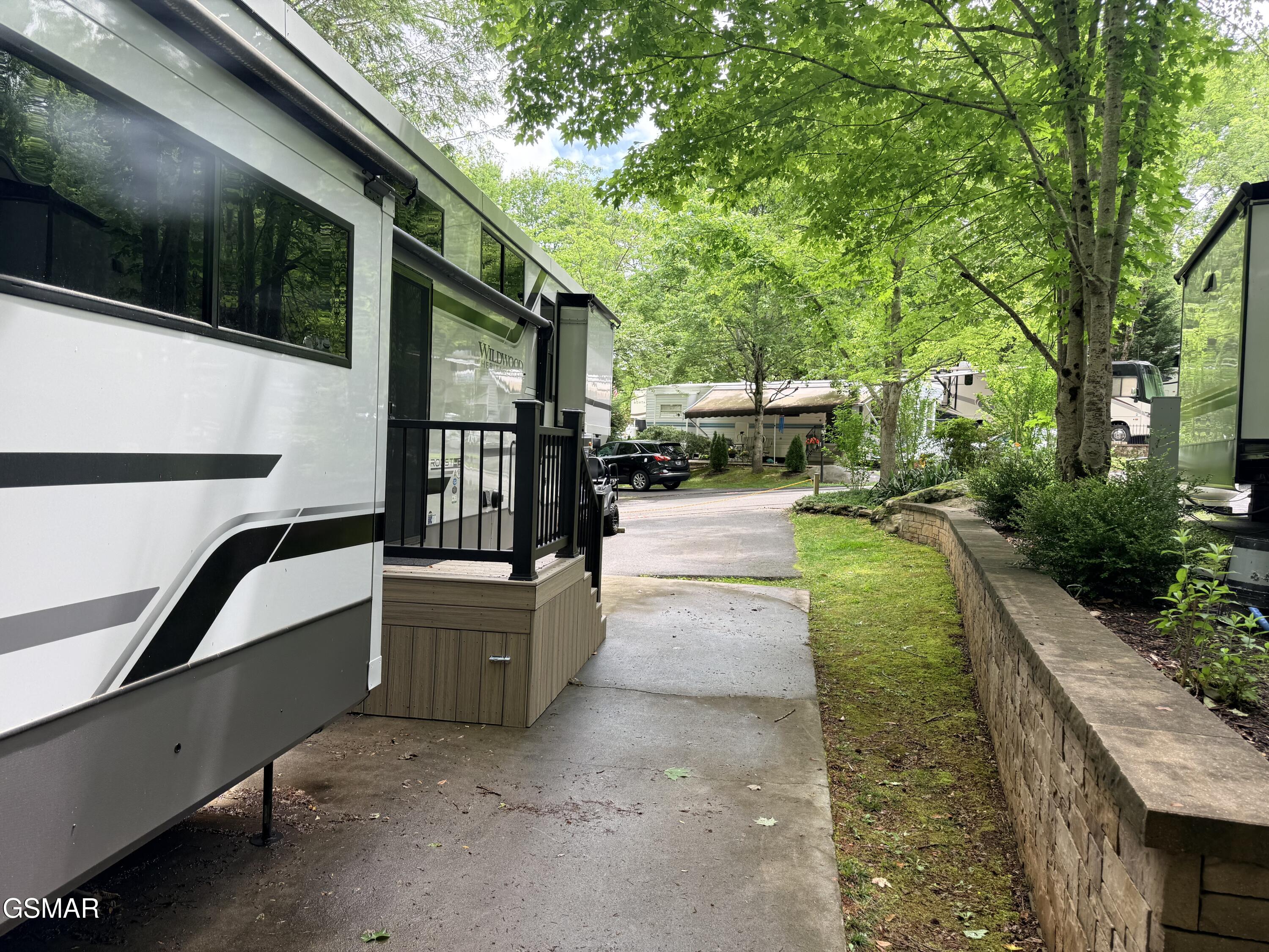 4229 E Parkway #32 Gatlinburg TN 37738