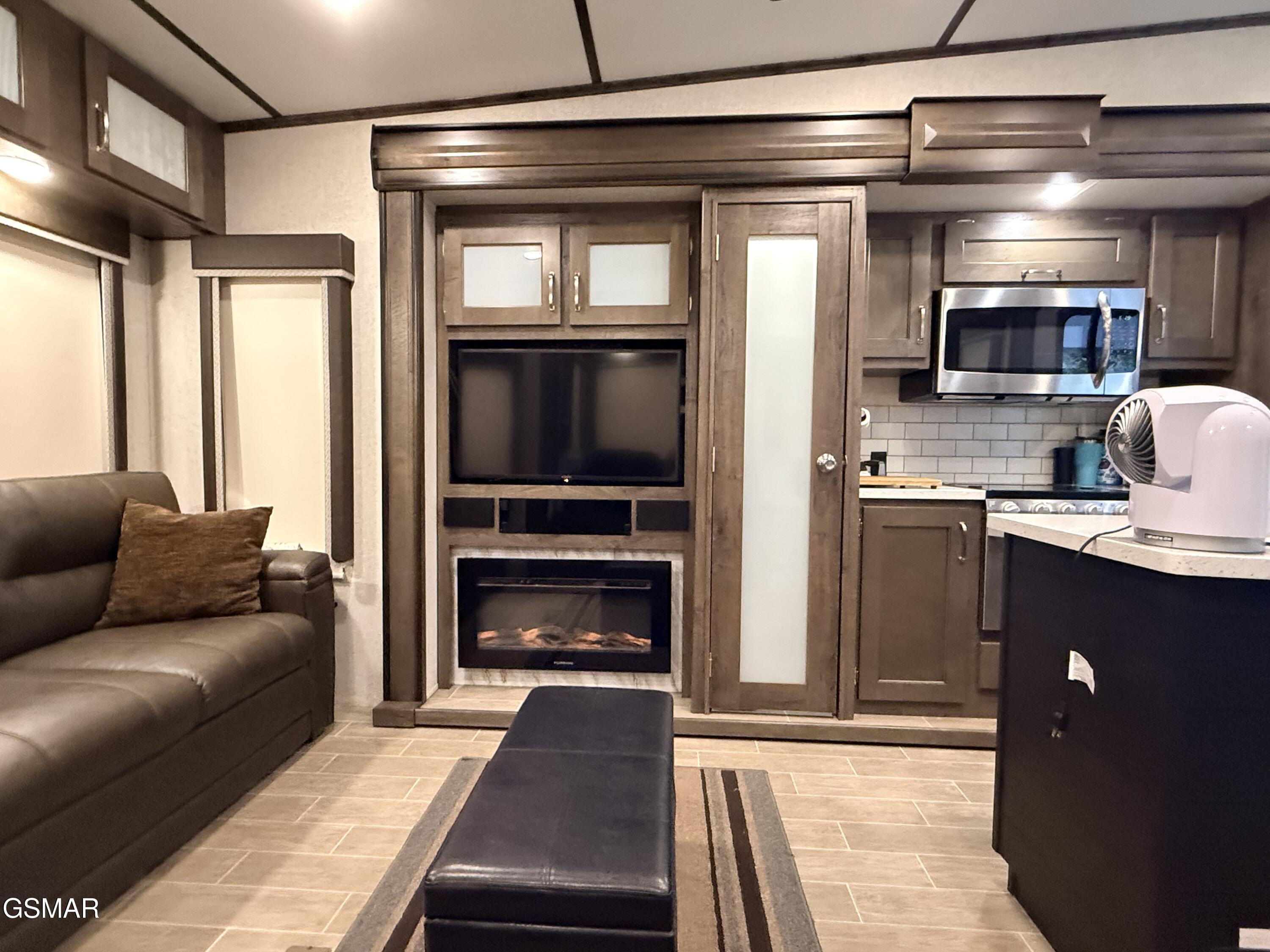 4229 E Parkway #115 Gatlinburg TN 37738