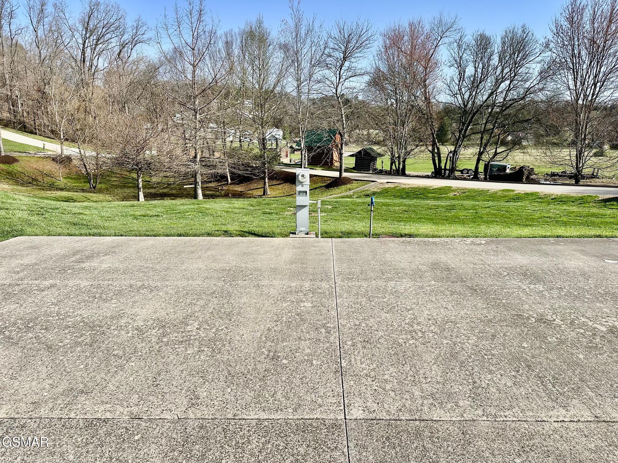 1919 Lizi Loop Way Sevierville TN 37862