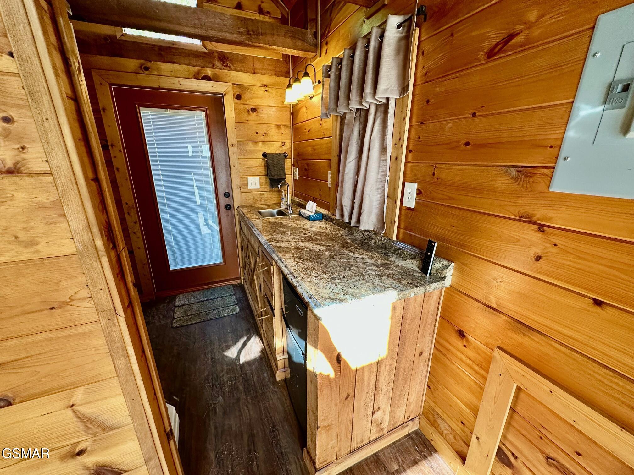 1919 Lizi Loop Way Sevierville TN 37862