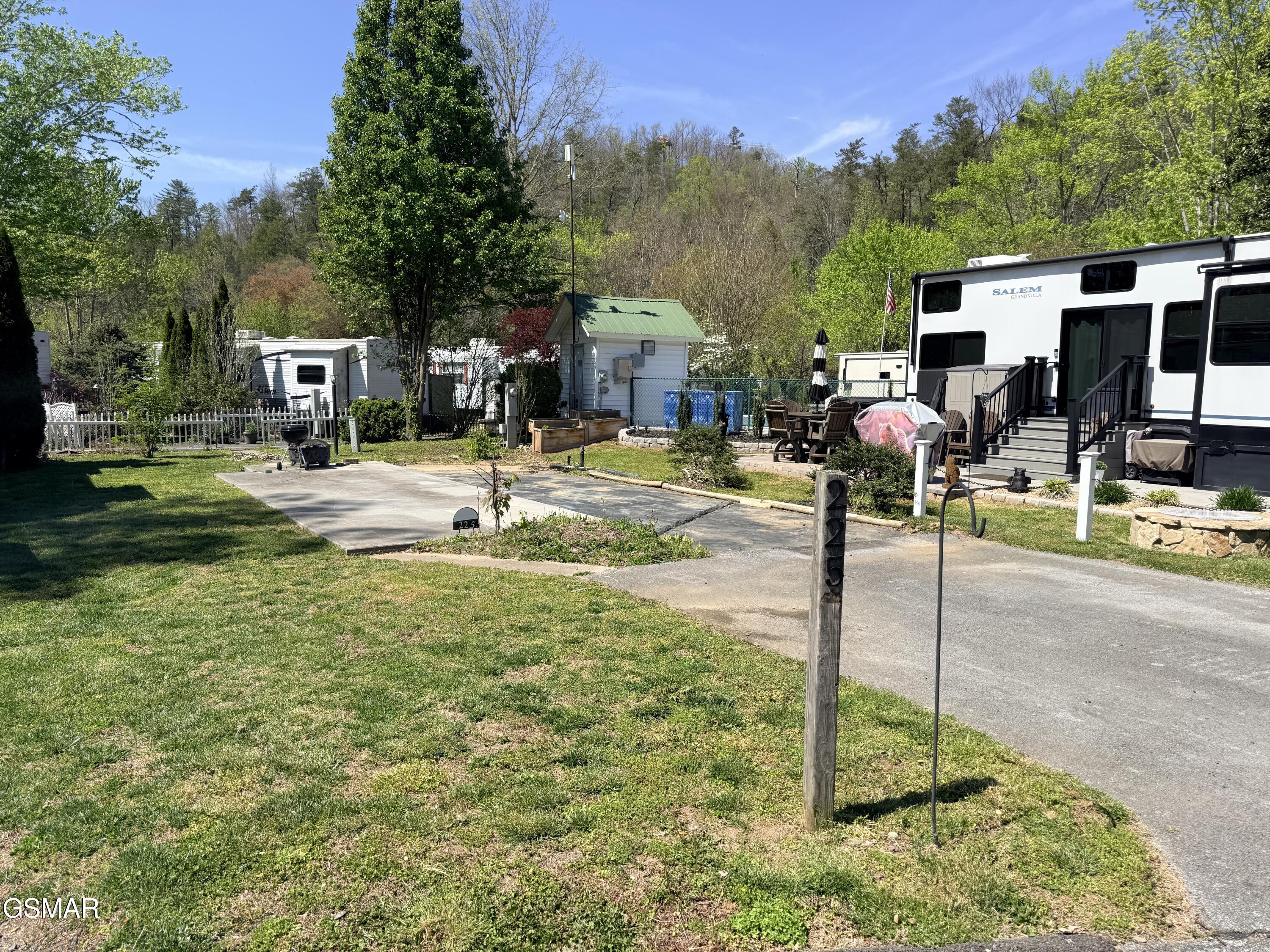 4229 E Parkway #225 Gatlinburg TN 37738