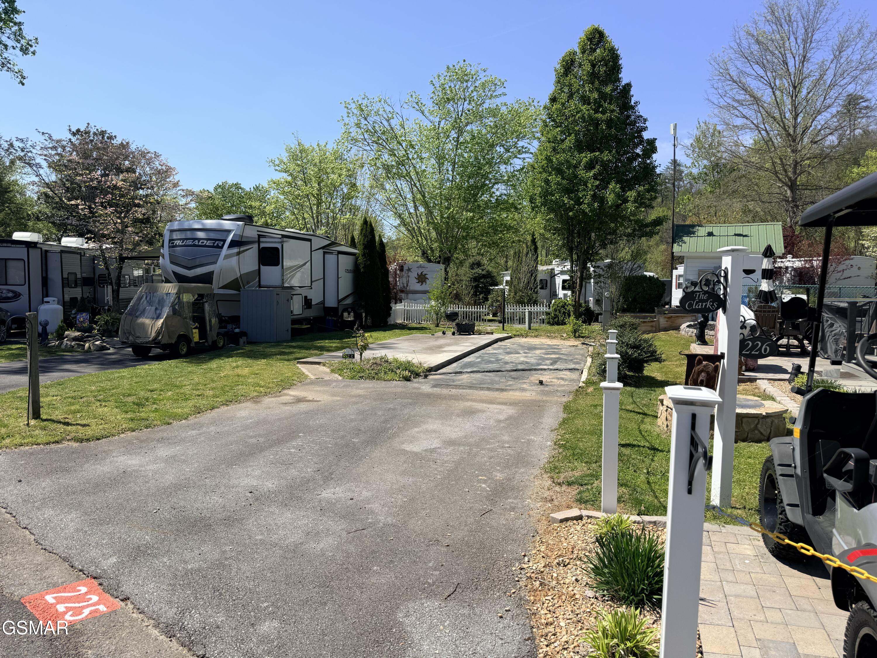 4229 E Parkway #225 Gatlinburg TN 37738